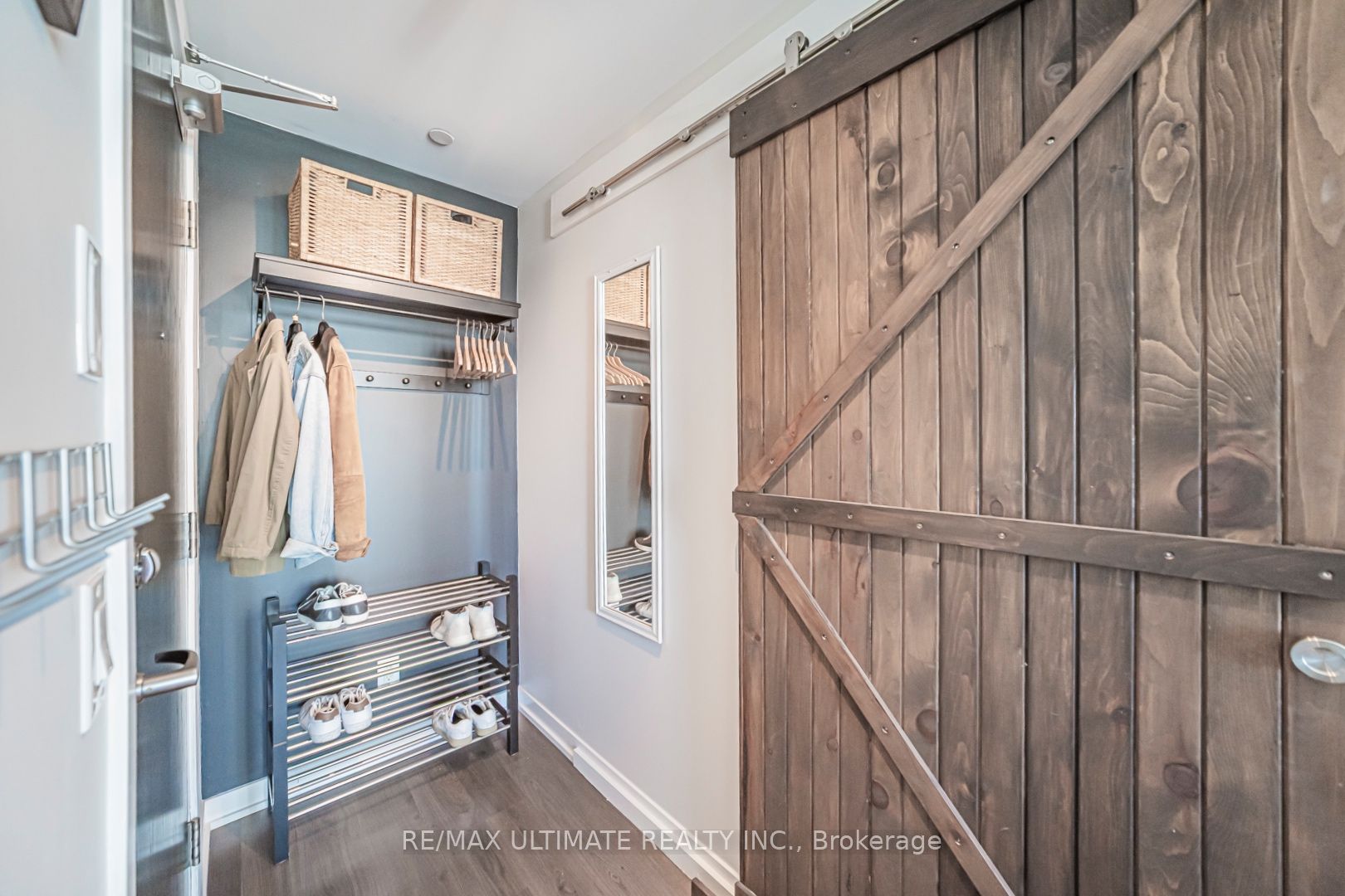 225 Sackville Street 901, Toronto, ON M5A 0B9 photo 4