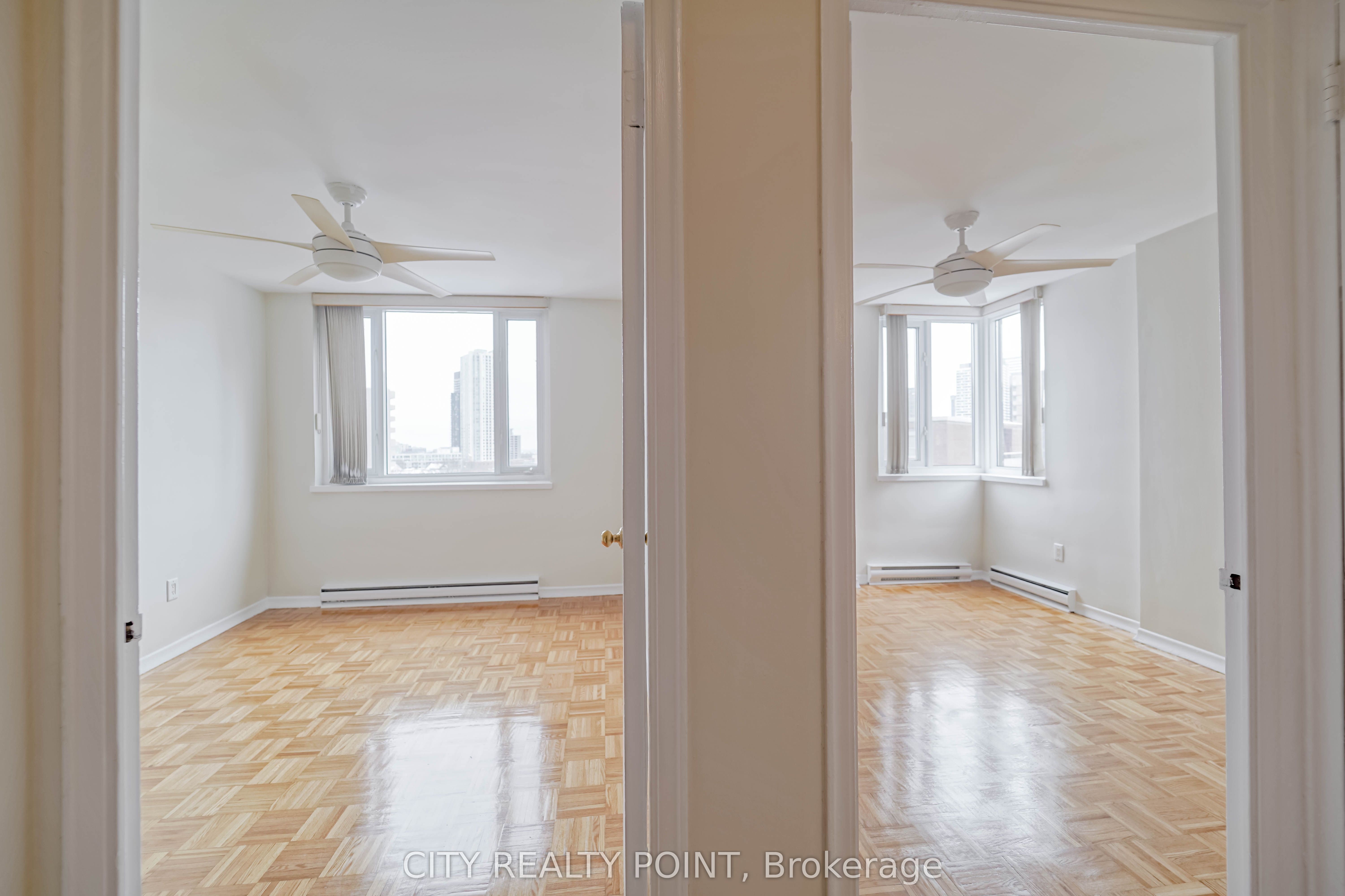 55 Isabella Street 906, Toronto, ON M4Y 1M8