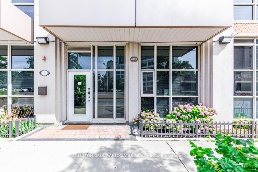 628 Fleet Street 110, Toronto, ON M5V 1A8 photo 2