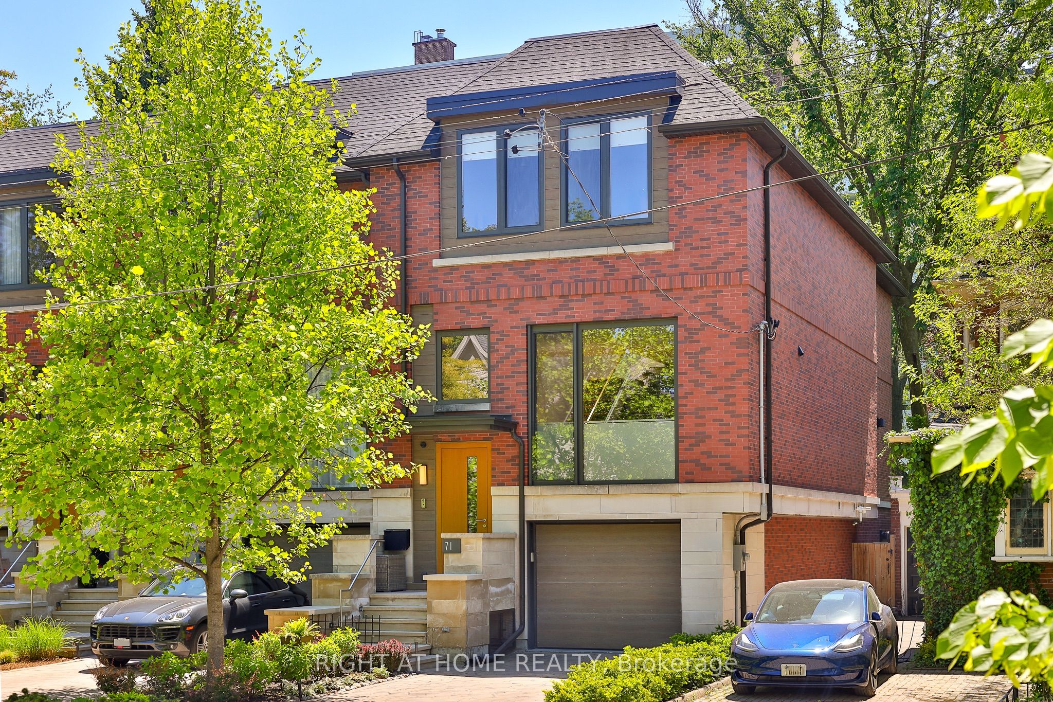 71 Heath Street W, Toronto, ON M4V 1T2