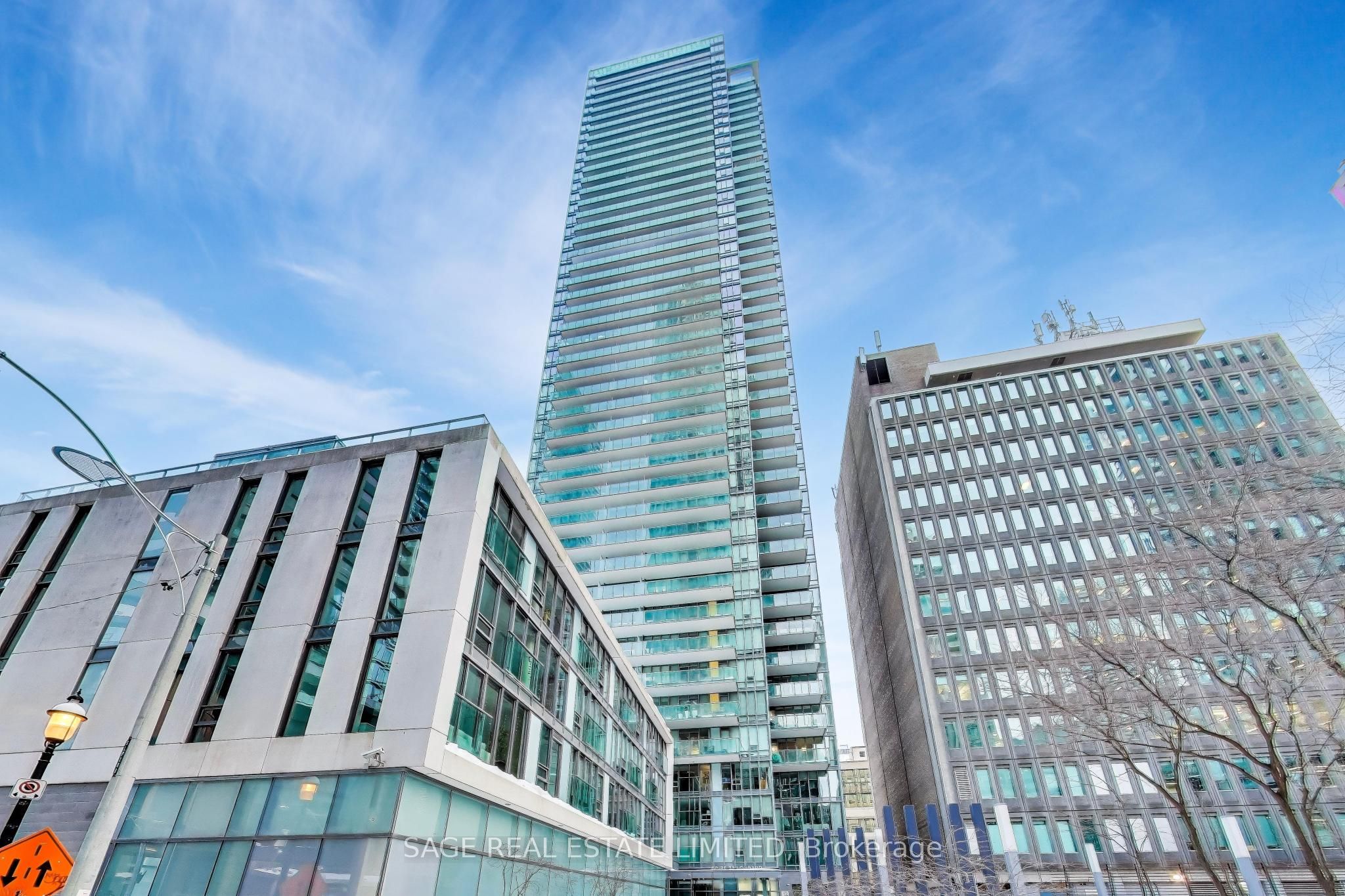 33 Lombard Street 4004, Toronto, ON M5C 3H8