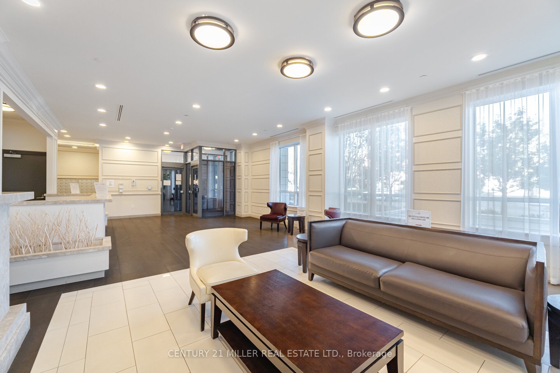 35 Saranac Boulevard Ph08, Toronto, ON M6A 2G4 photo 5