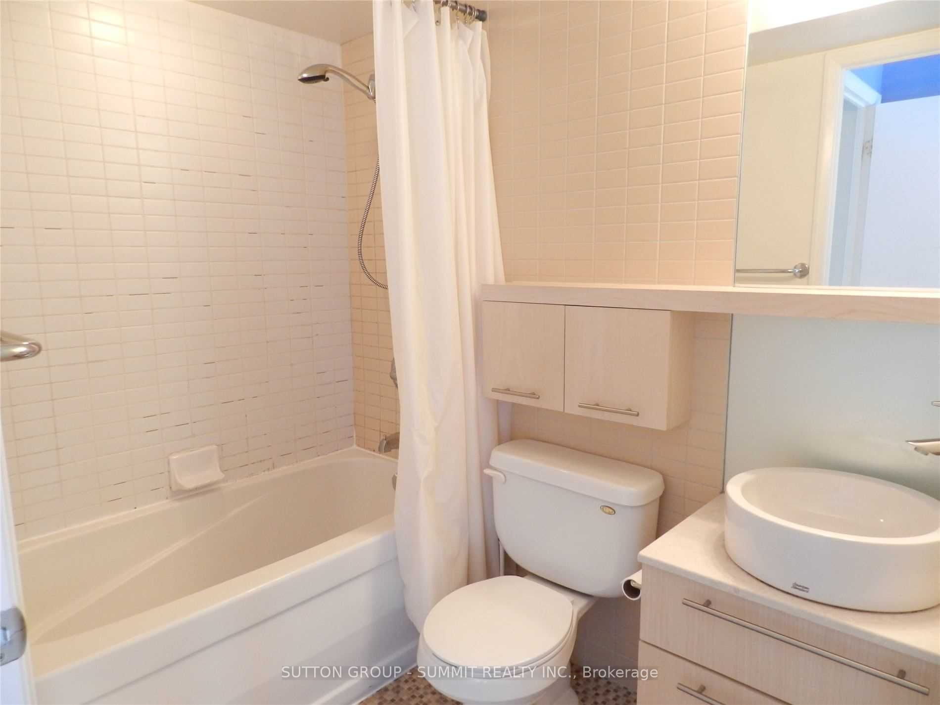 21 Carlton Street 705, Toronto, ON M5B 1L3 photo 3