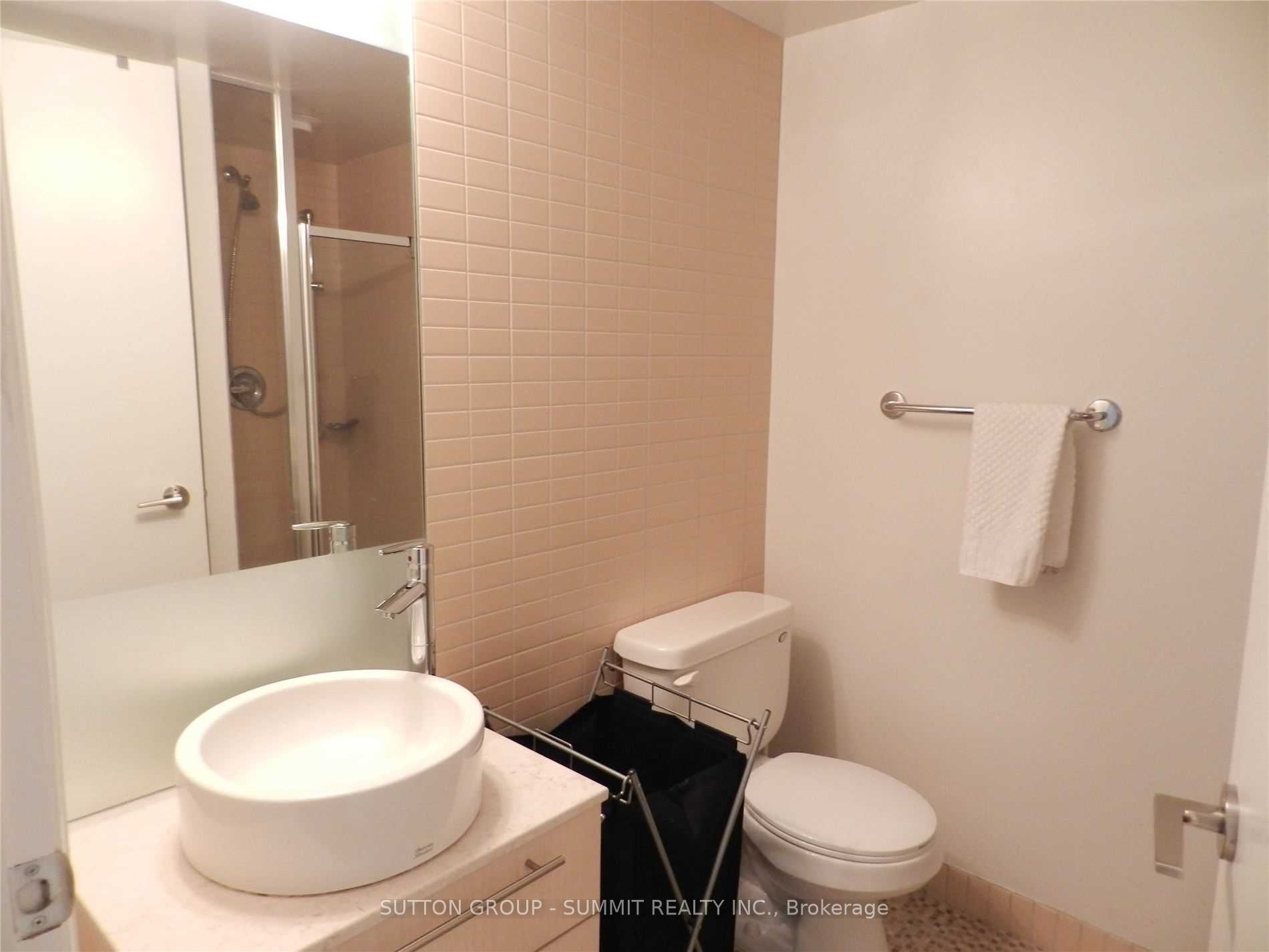 21 Carlton Street 705, Toronto, ON M5B 1L3 photo 5