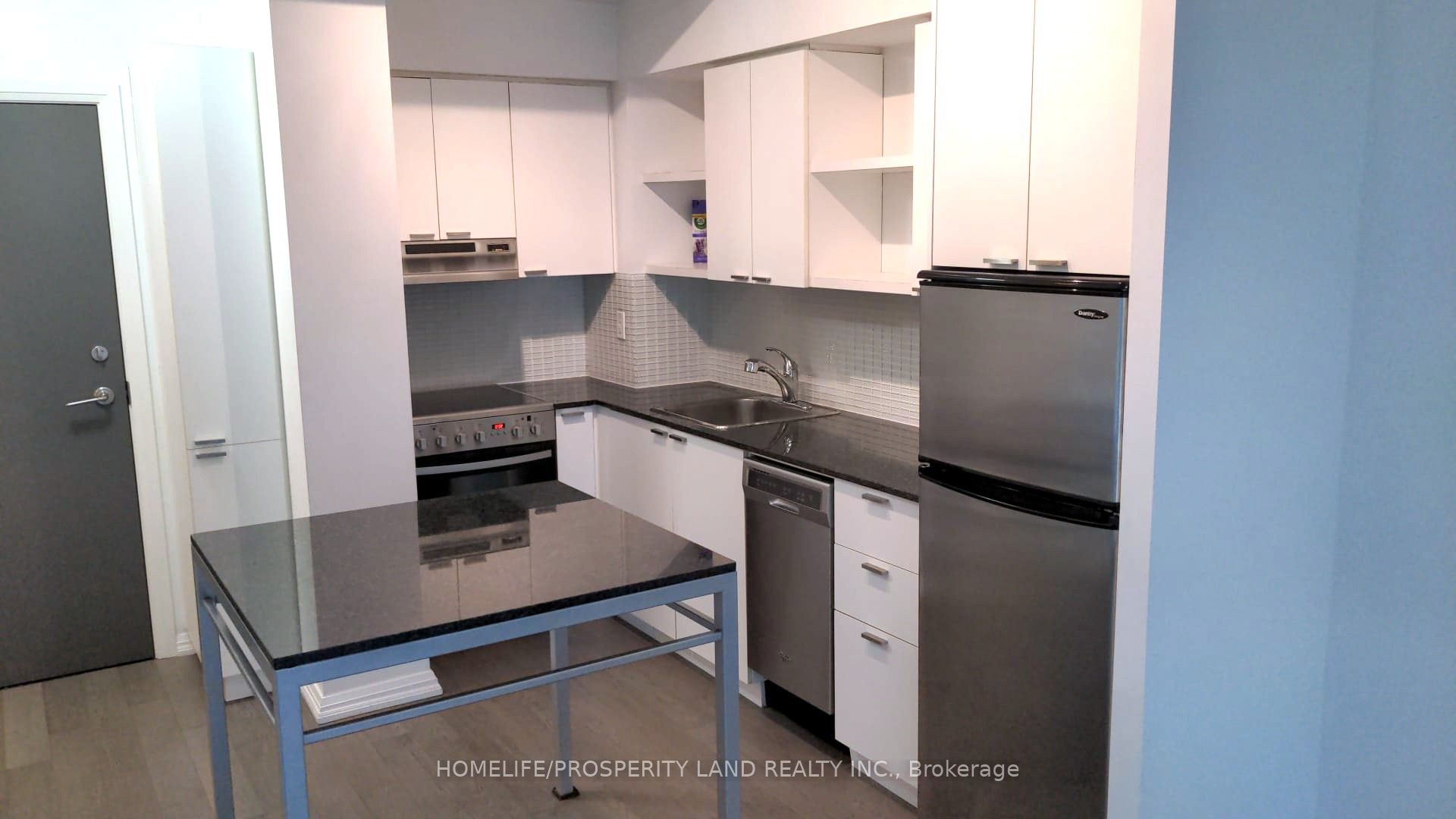 35 Hayden Street 513, Toronto, ON M4Y 3C3 photo 2