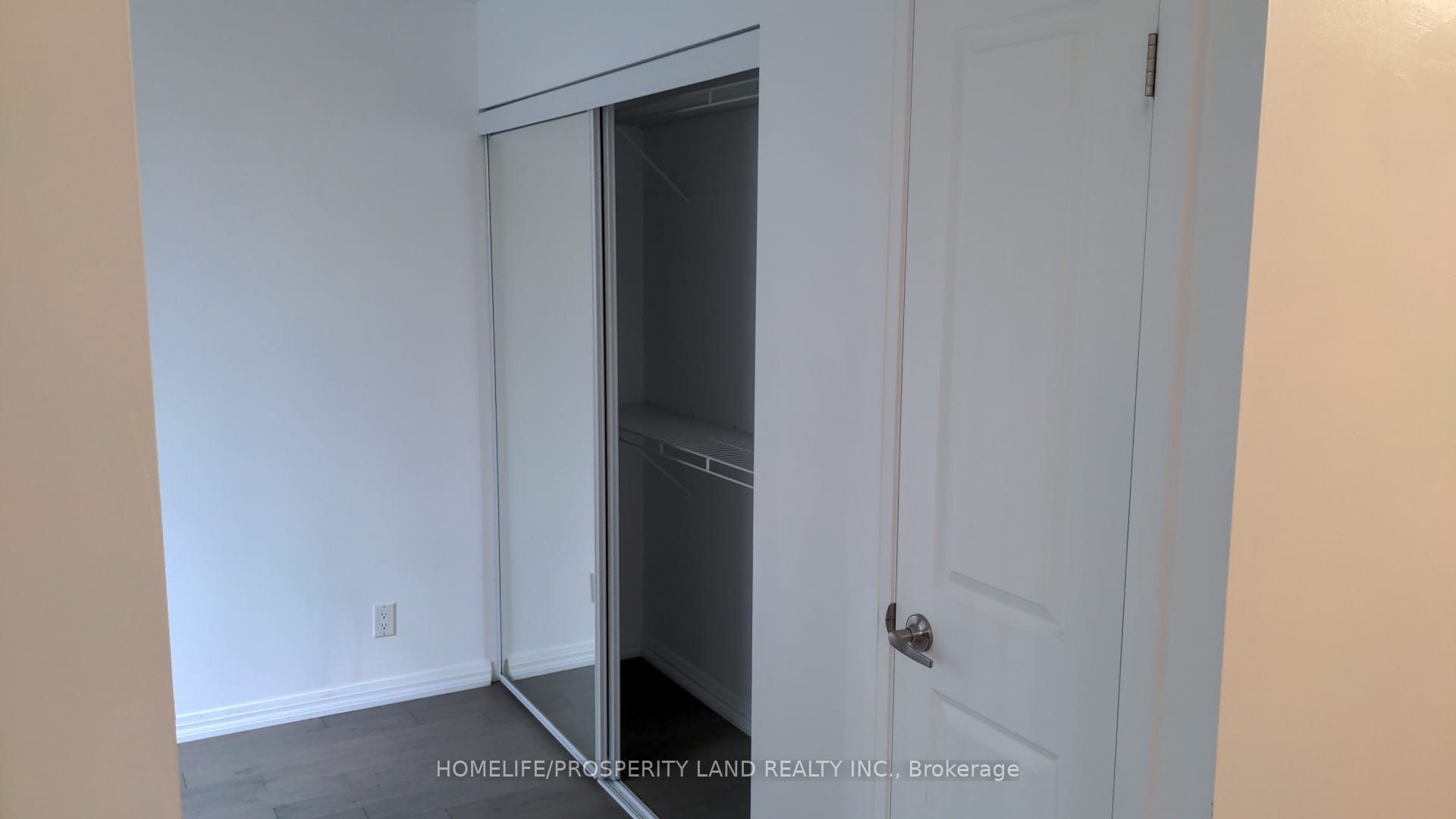 35 Hayden Street 513, Toronto, ON M4Y 3C3 photo 5