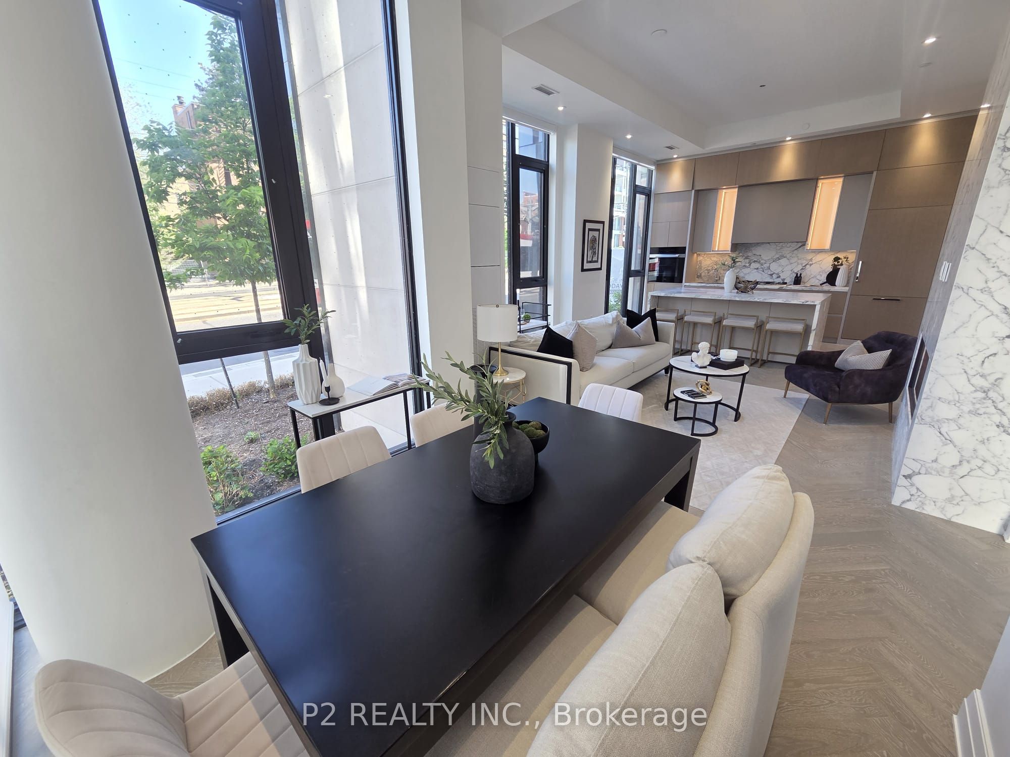 2 Forest Hill Road 102, Toronto, ON M4V 2L3 photo 2