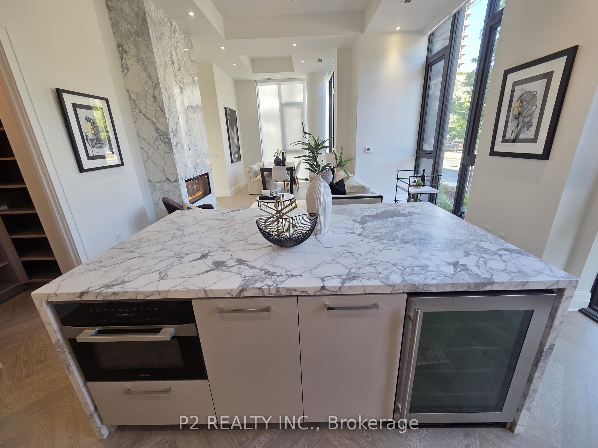 2 Forest Hill Road 102, Toronto, ON M4V 2L3 photo 5