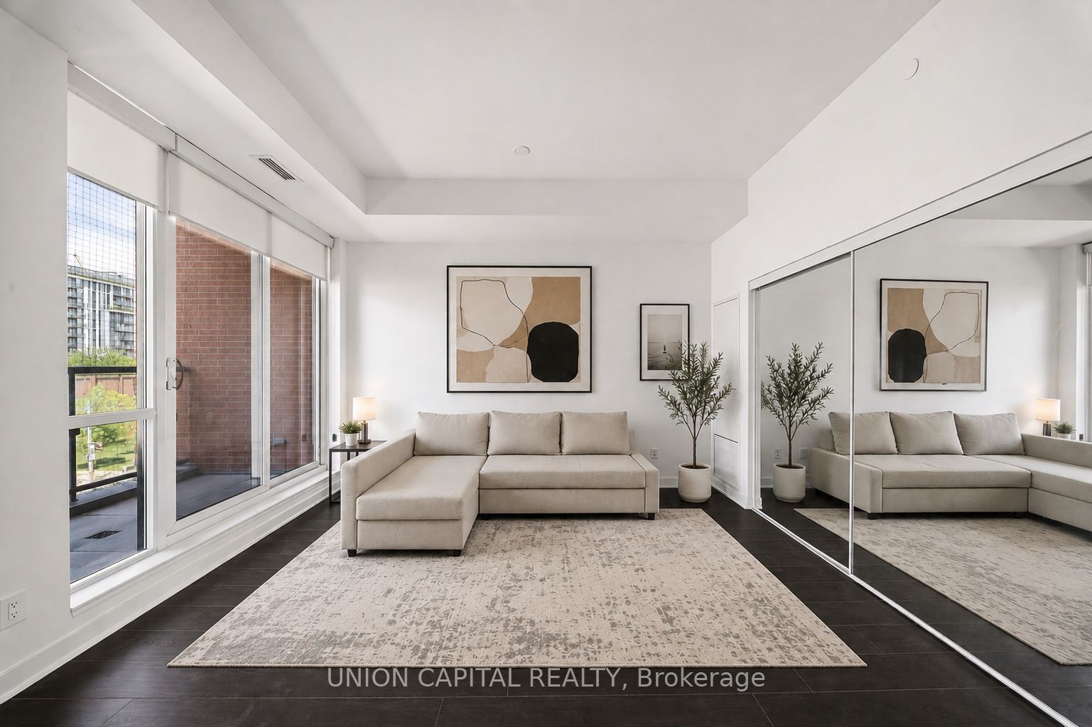 170 Sumach Street 417, Toronto, ON M5A 0C3 photo 3