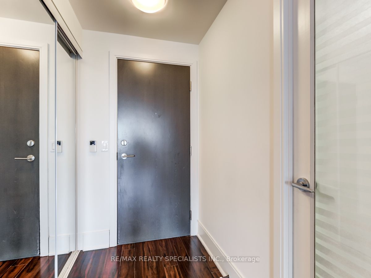 181 Wynford Drive 2608, Toronto, ON M3C 0C6 photo 3