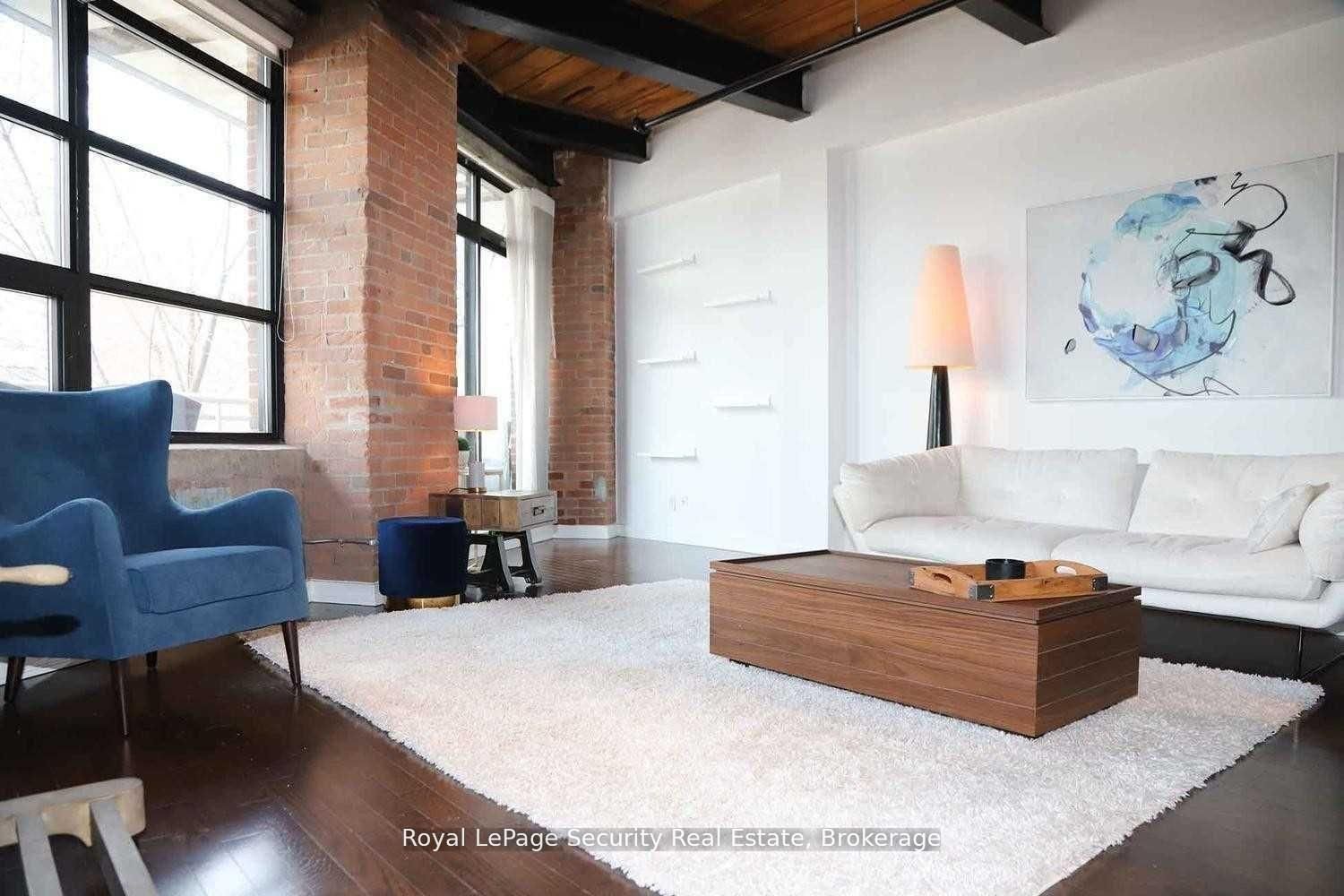 43 Hanna Avenue 208, Toronto, ON M6K 1X1 photo 3