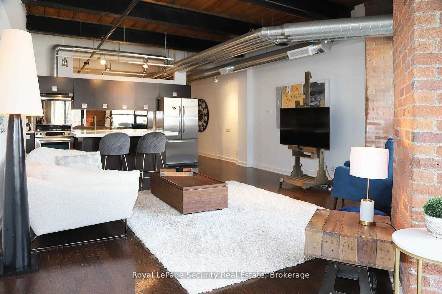 43 Hanna Avenue 208, Toronto, ON M6K 1X1 photo 5