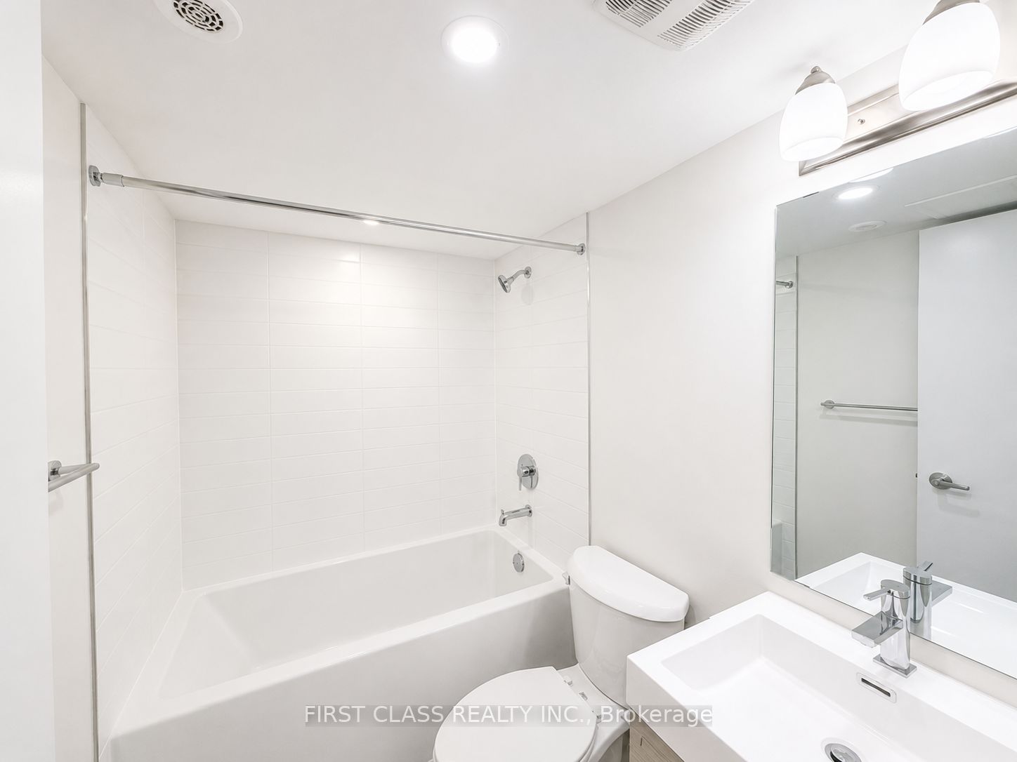 24 Green Garden Boulevard BSMT, Toronto, ON M6A 1N3 photo 4