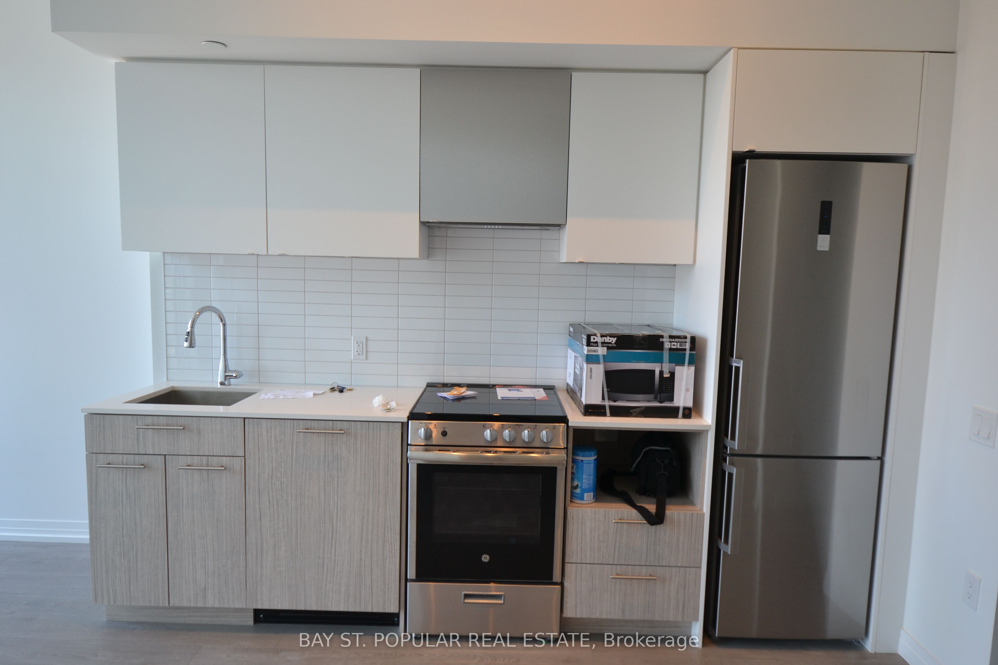 251 Jarvis Street 1923, Toronto, ON M5A 2C2 photo 4