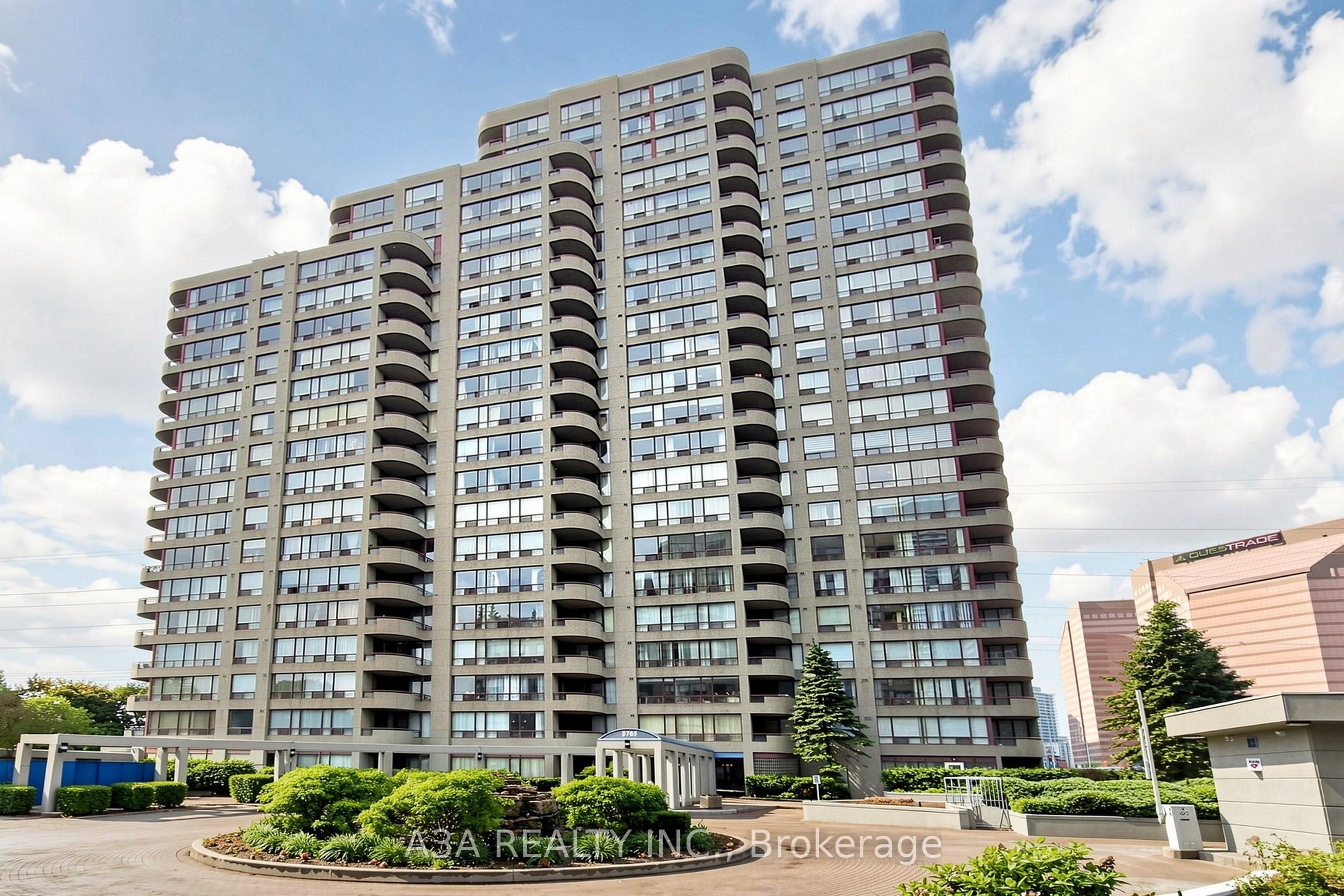5765 Yonge Street 905, Toronto, ON M2M 4H9 photo 2