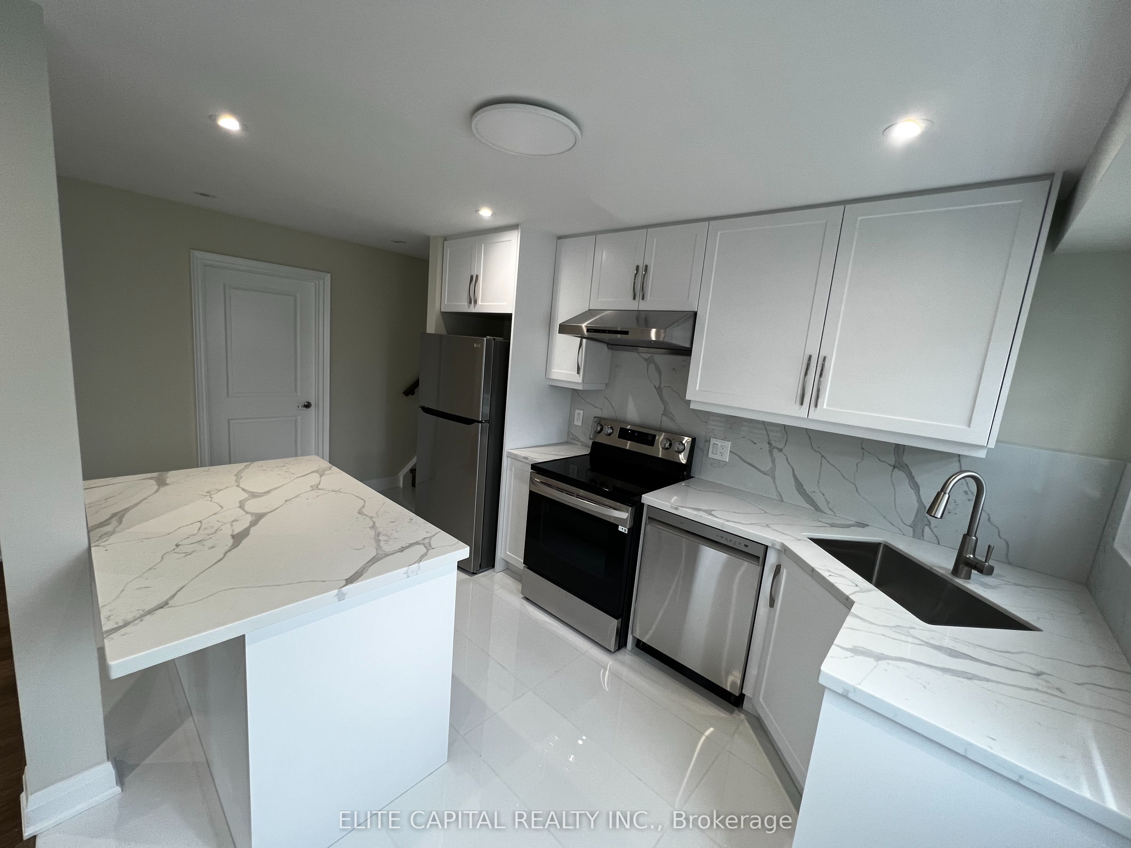 89 Picola Court, Toronto, ON M2H 2N2 photo 2