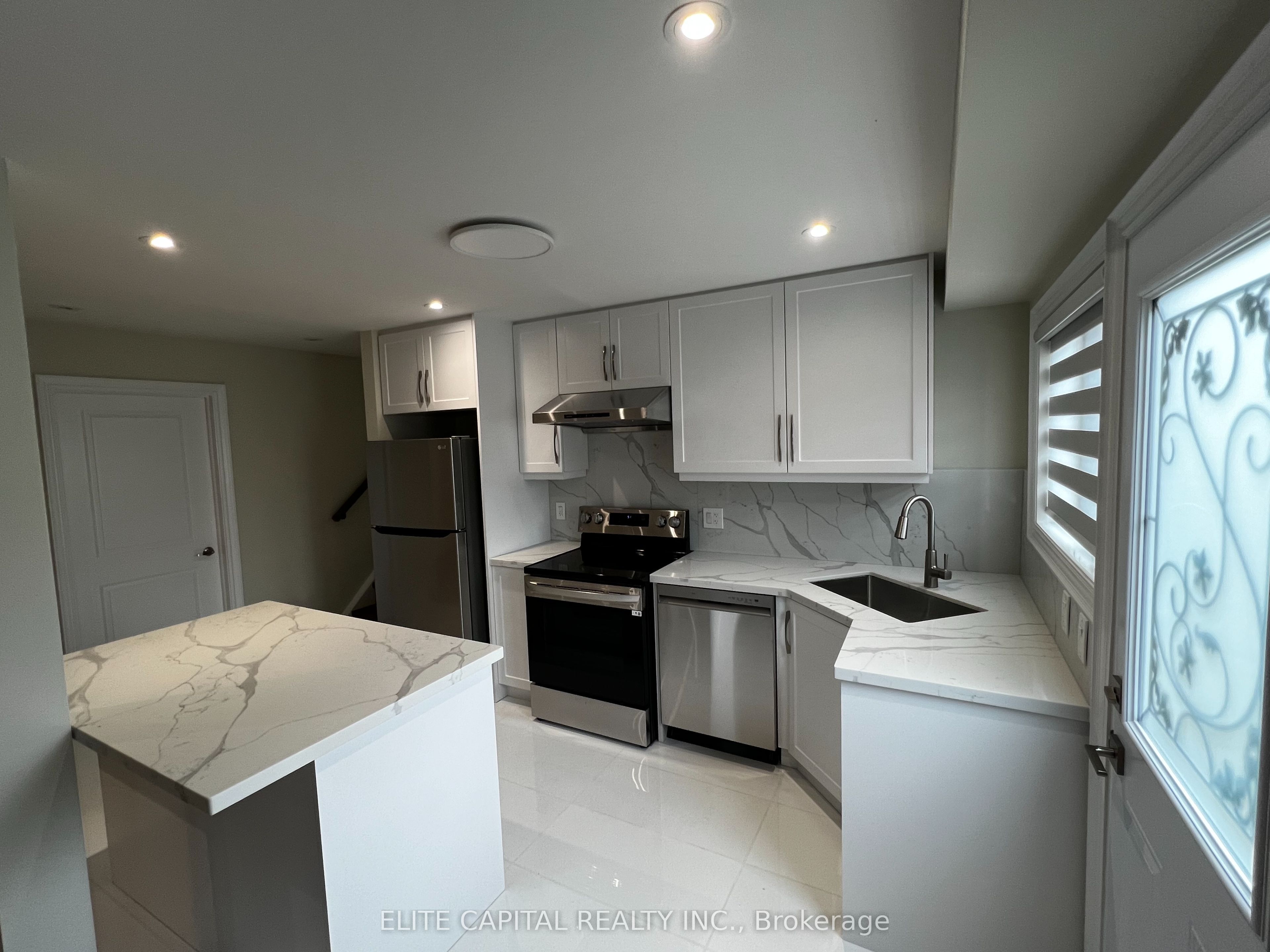 89 Picola Court, Toronto, ON M2H 2N2 photo 3