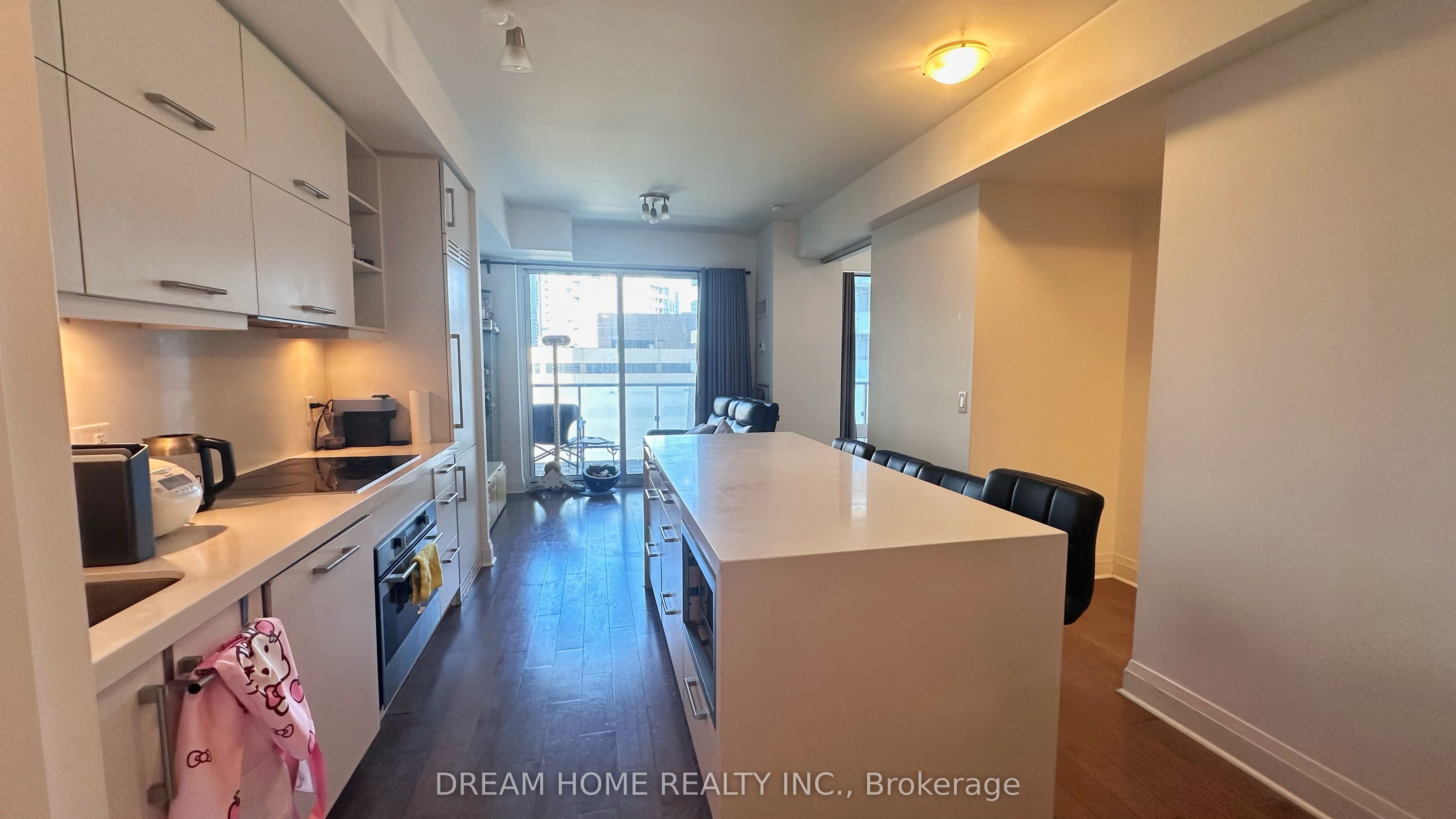 65 St. Mary Street 1611, Toronto, ON M5S 0A6 photo 3