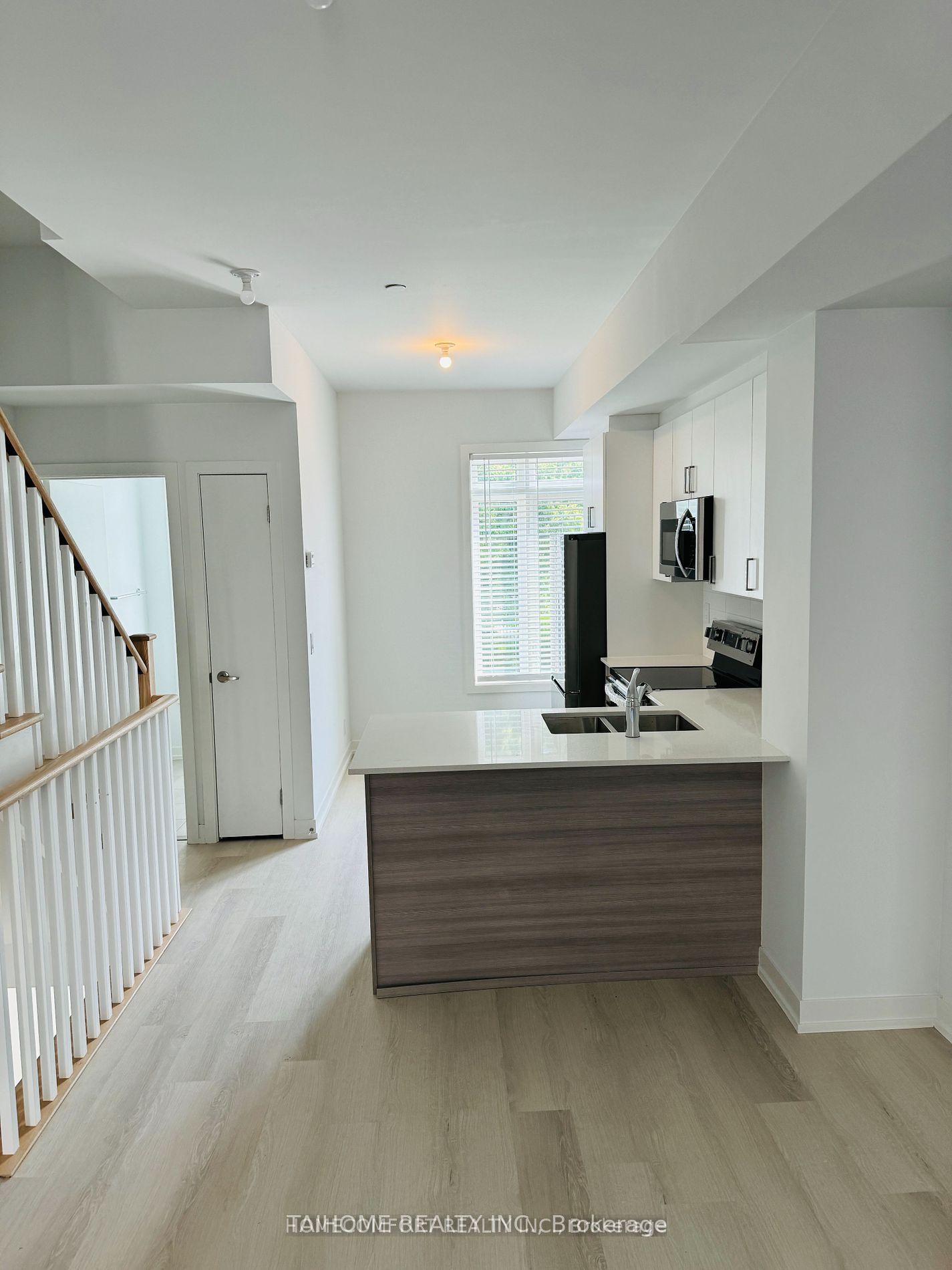 64A Tisdale Avenue, Toronto, ON M4A 1C5 photo 4