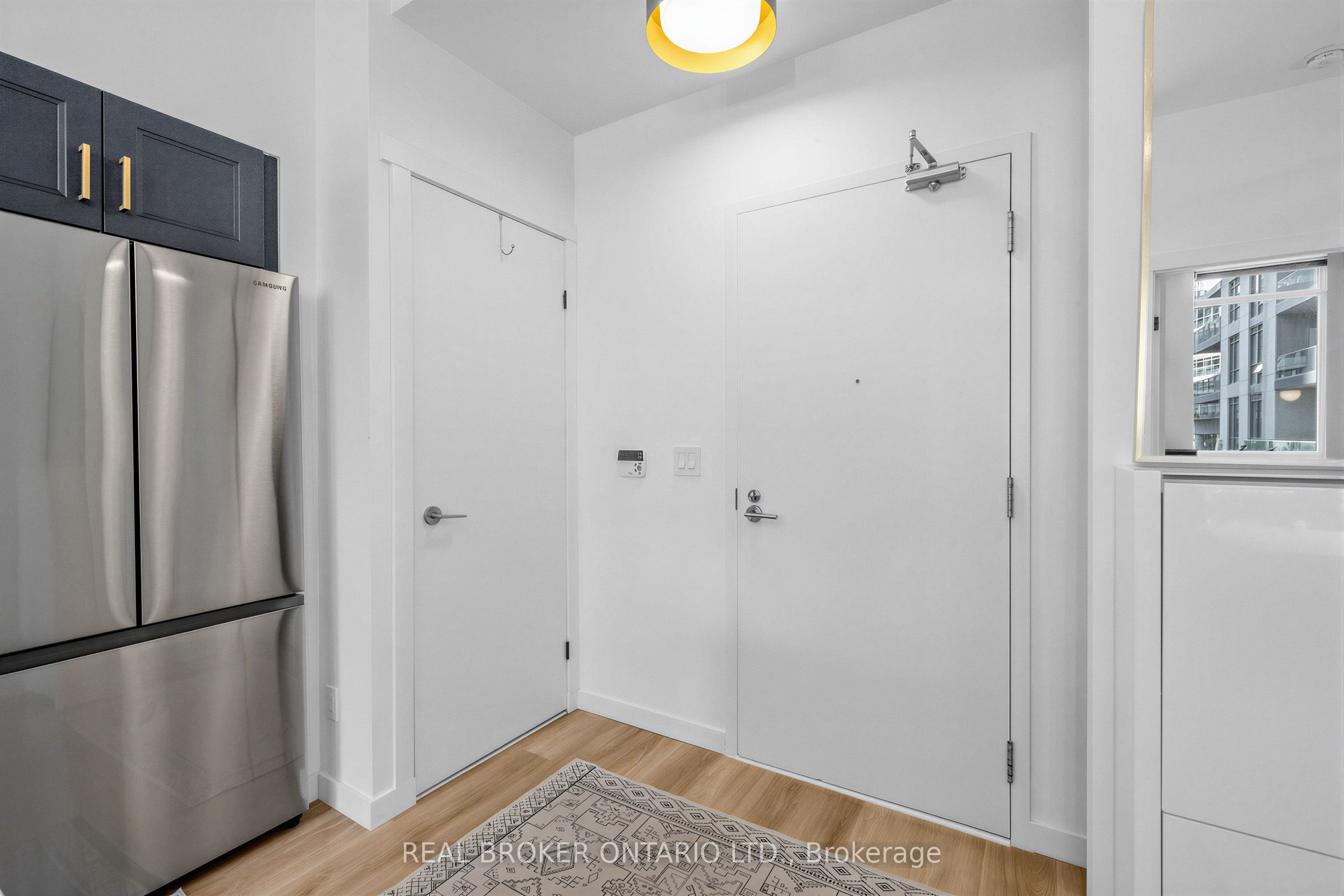 209 Fort York Boulevard 260, Toronto, ON M5V 4A1 photo 2