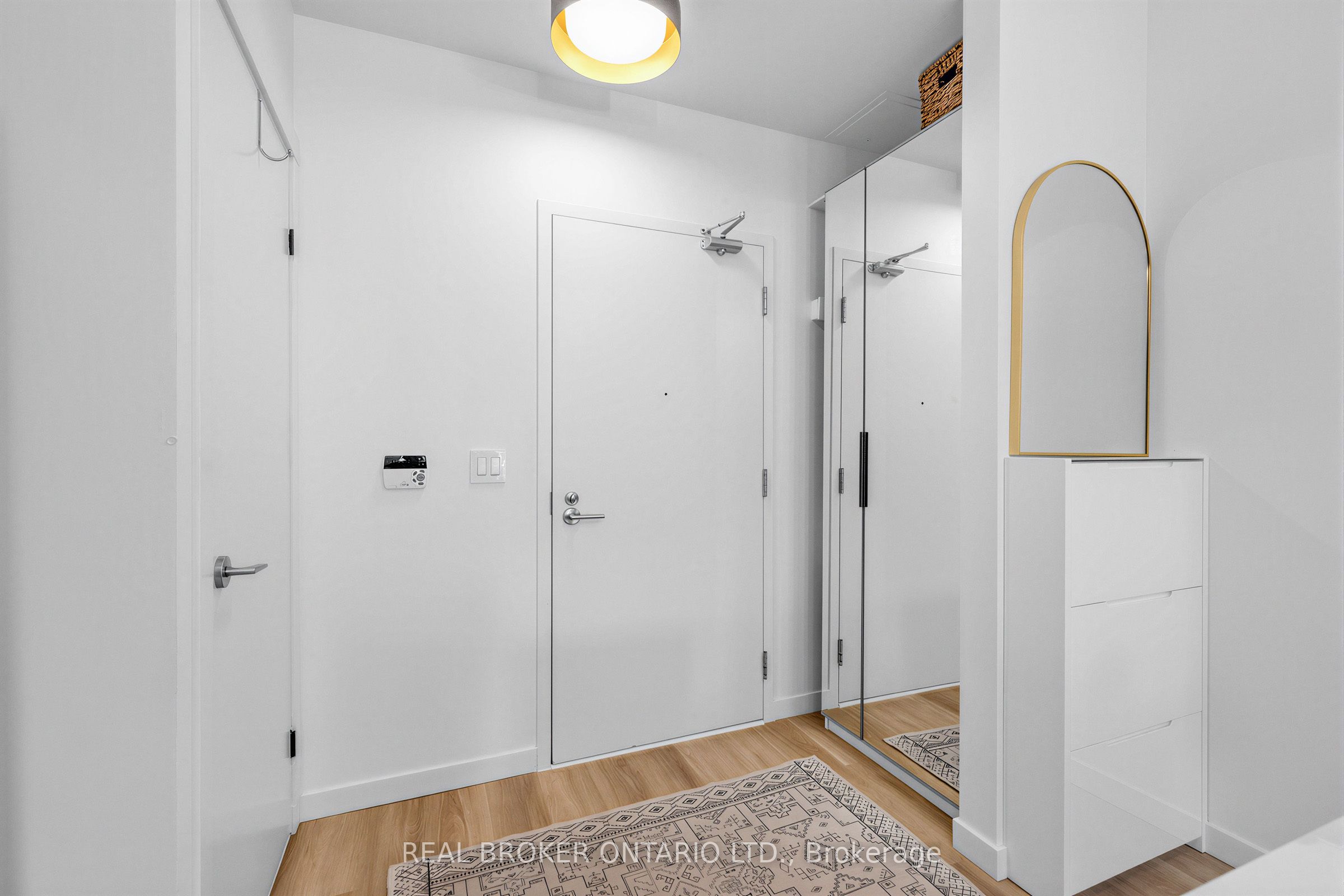 209 Fort York Boulevard 260, Toronto, ON M5V 4A1 photo 3