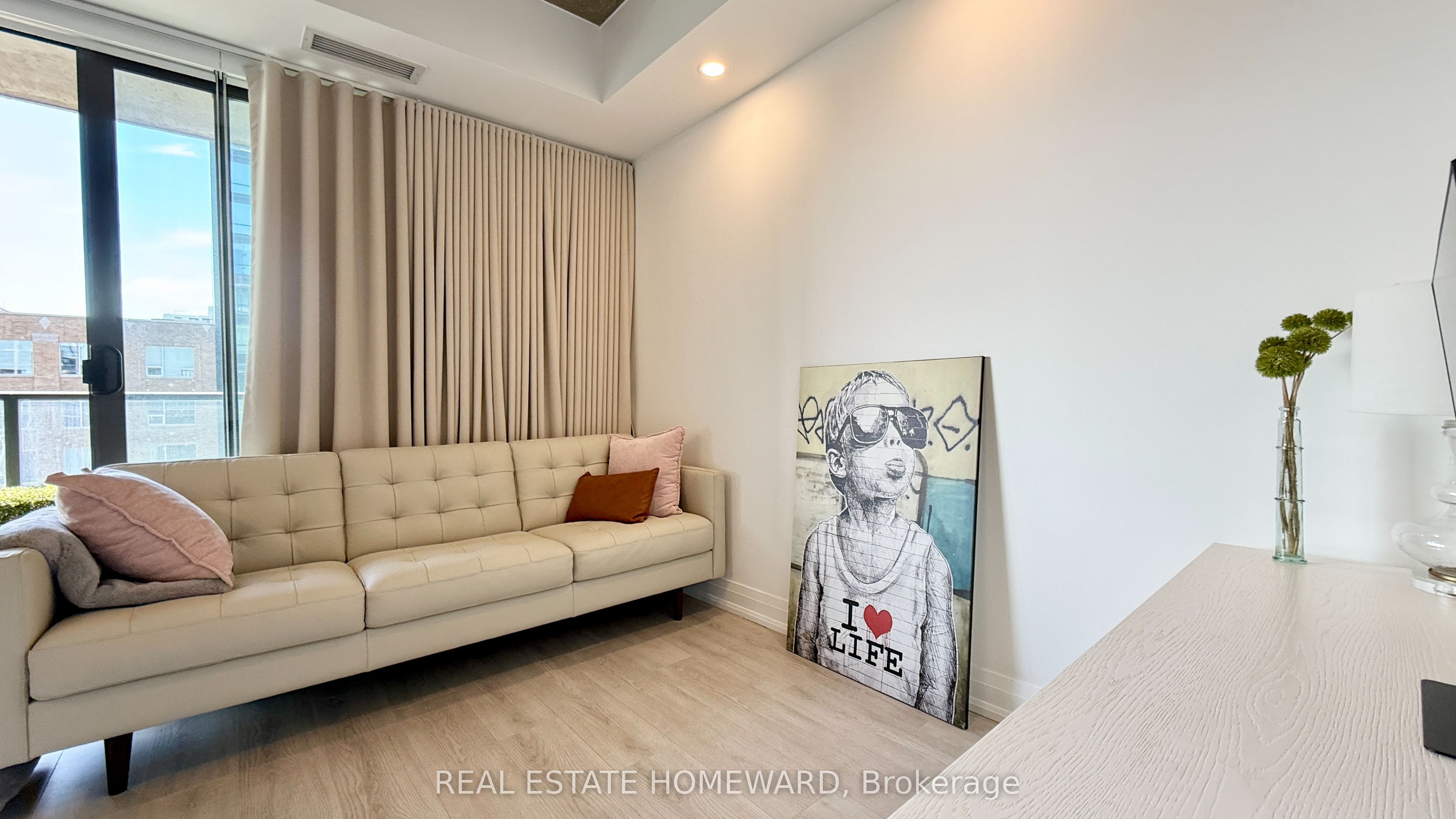 32 Camden Street 706, Toronto, ON M5V 0G4 photo 2