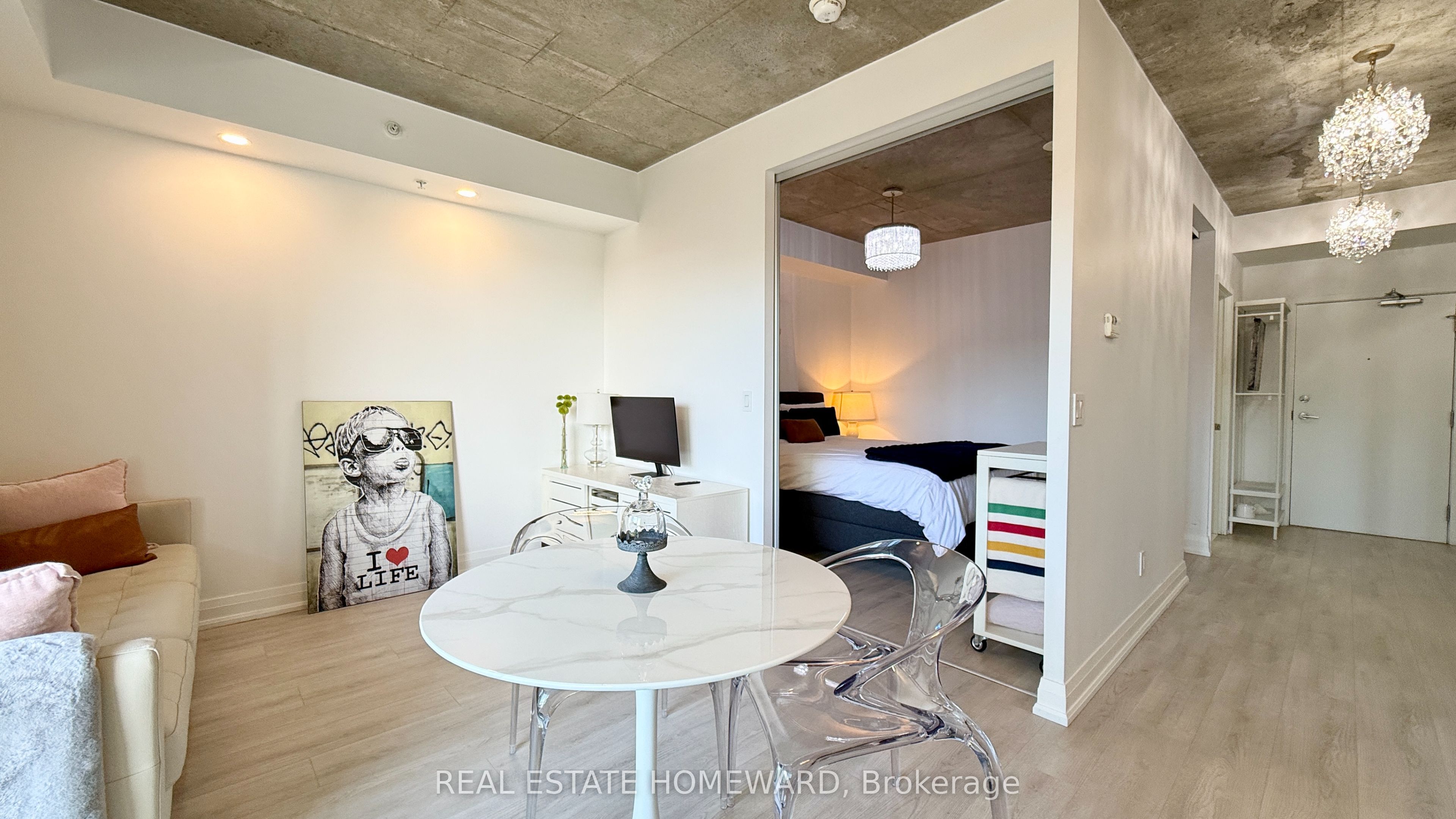 32 Camden Street 706, Toronto, ON M5V 0G4 photo 5