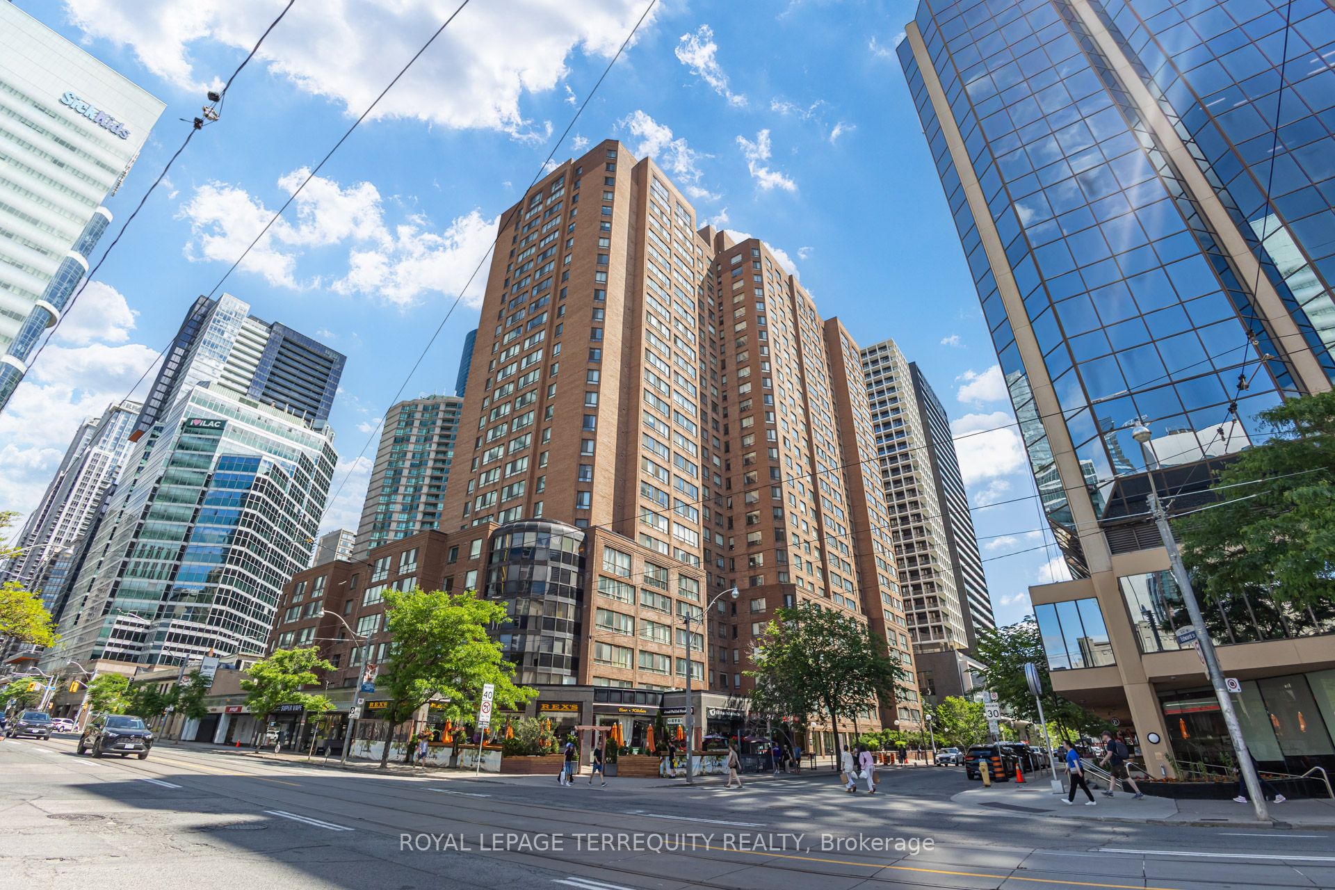 5795 Yonge Street 413, Toronto, ON M2M 4J3