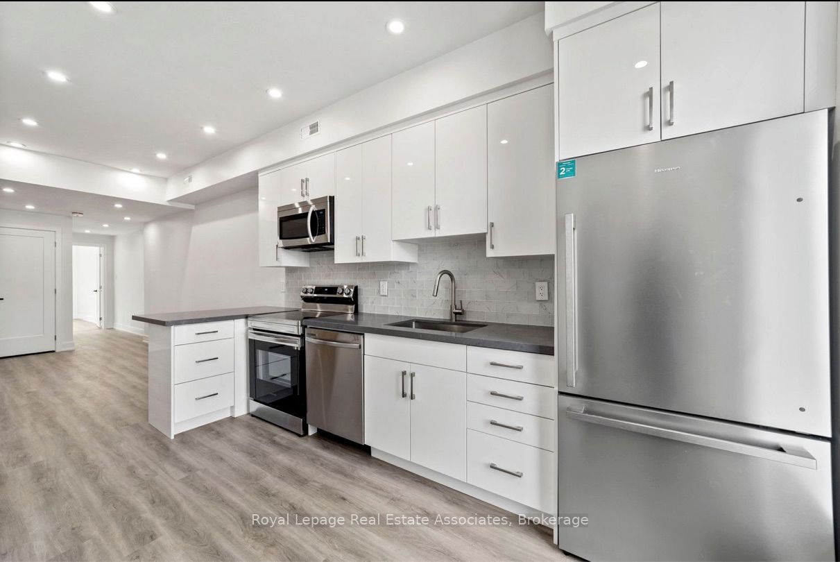 531 Delaware Avenue N, Toronto, ON M6H 2V3 photo 4