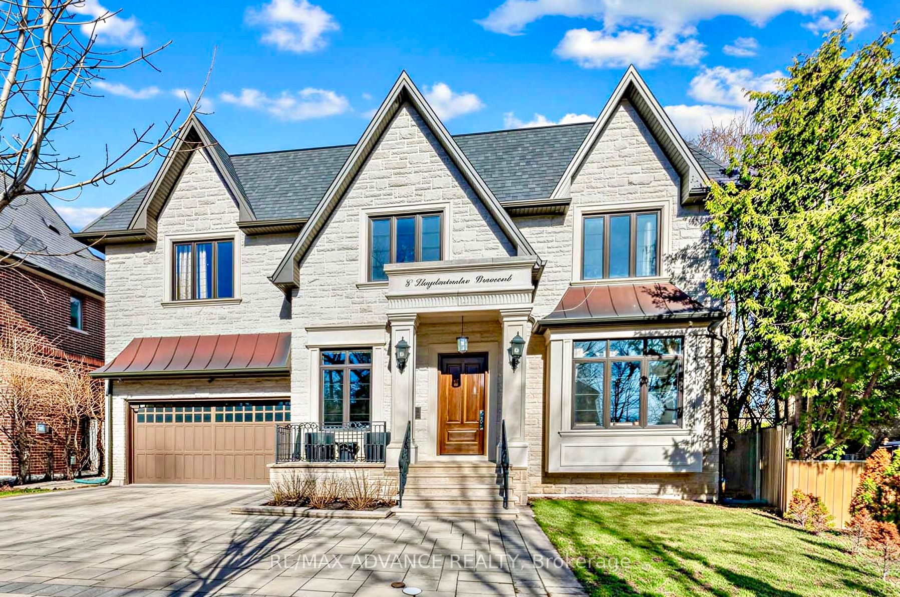 5 Lloydminster Crescent, Toronto, ON M2M 2R9 photo 2