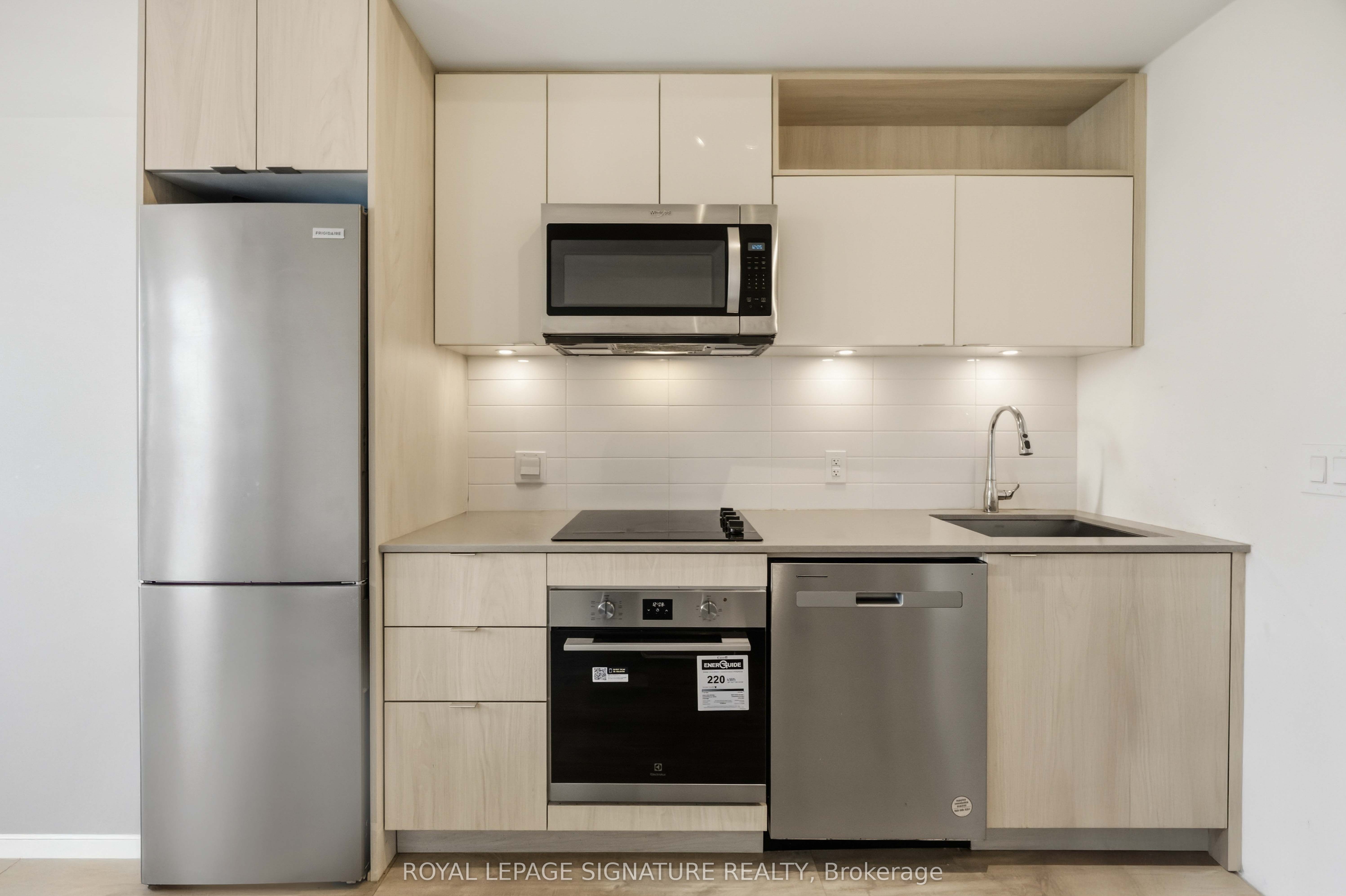 60 Princess Street 913, Toronto, ON M5A 2C7 photo 3