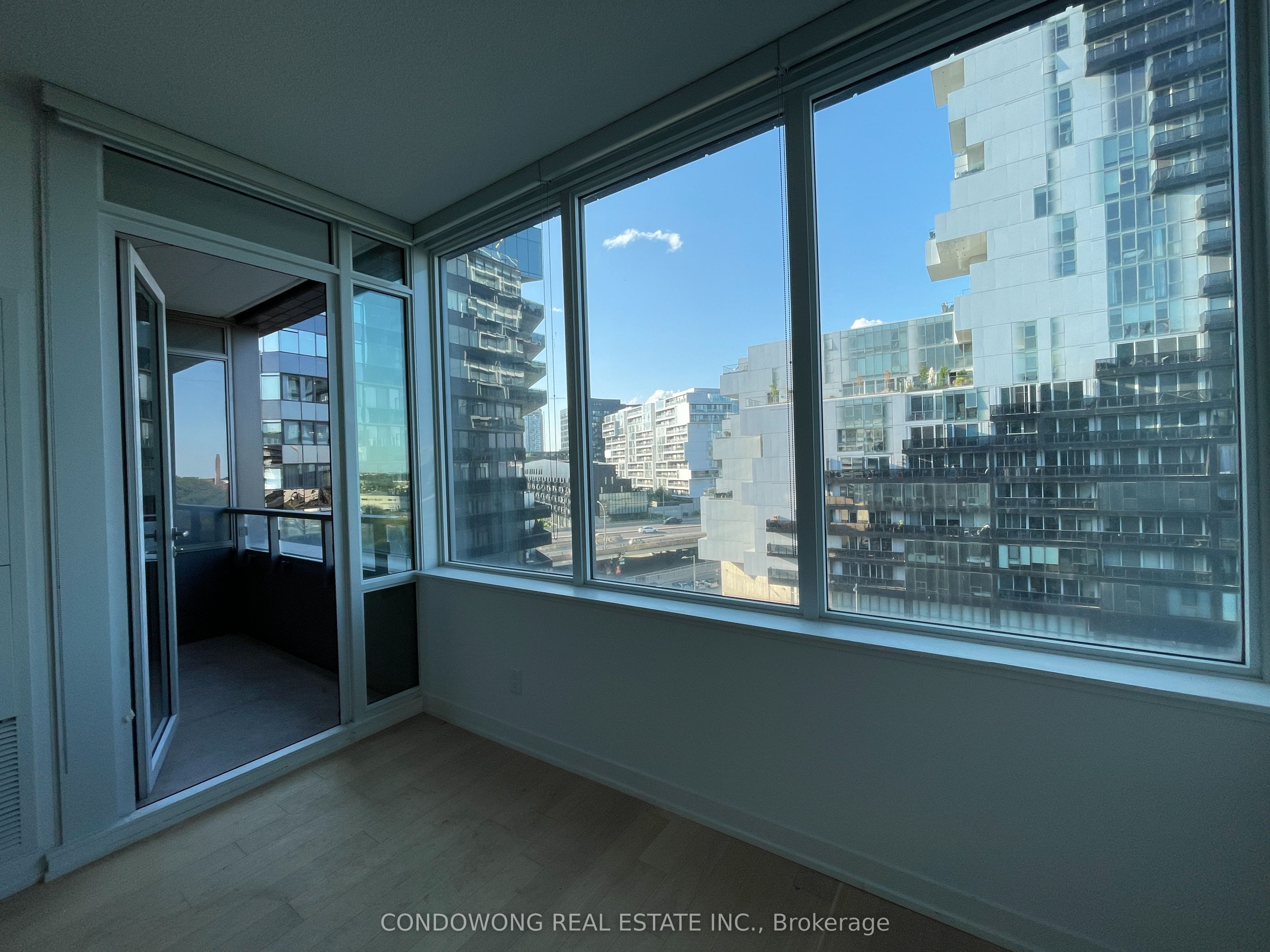 120 Bayview Avenue N706, Toronto, ON M5A 0G4 photo 4