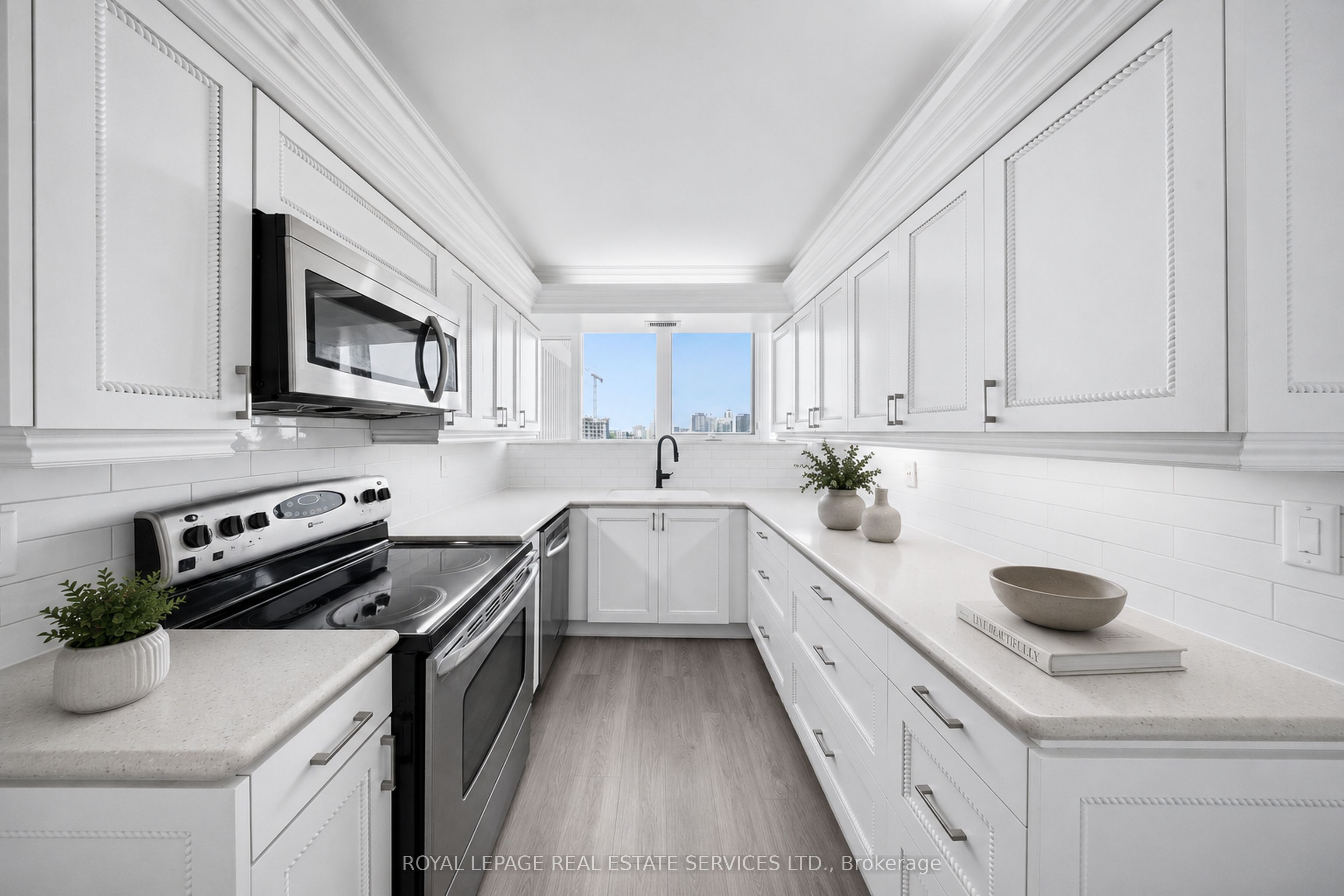256 Jarvis Street 14C, Toronto, ON M5B 2J4 photo 3