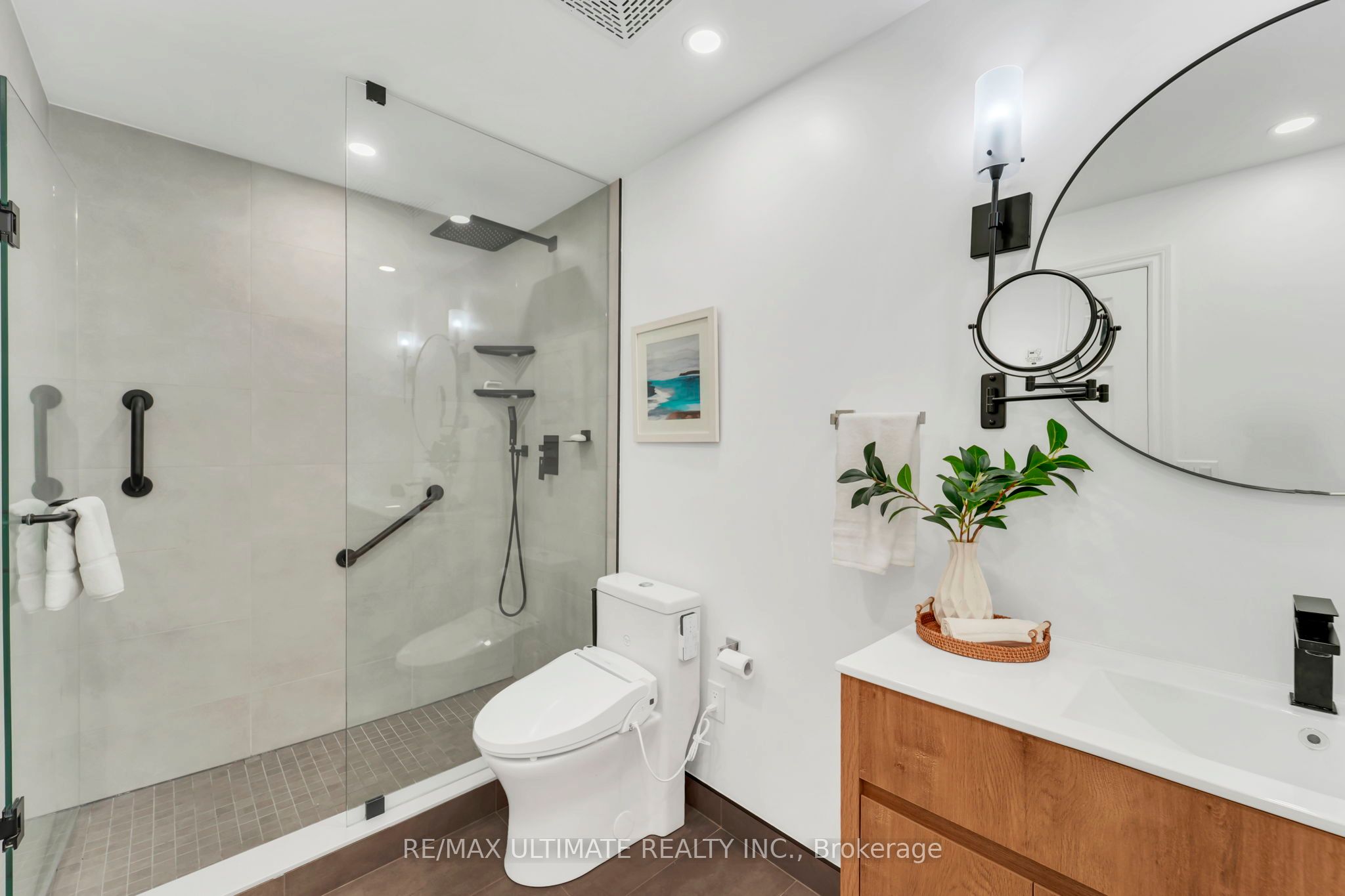 1750 Bayview Avenue 405, Toronto, ON M4G 3C4 photo 3