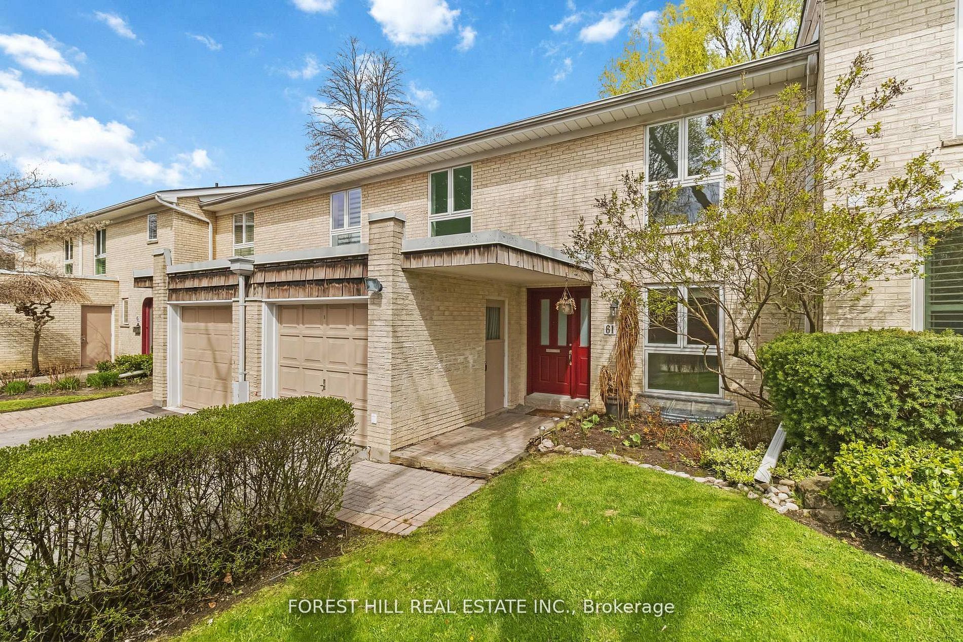 61 Snowshoe Mill Way, Toronto, ON M2L 1T4