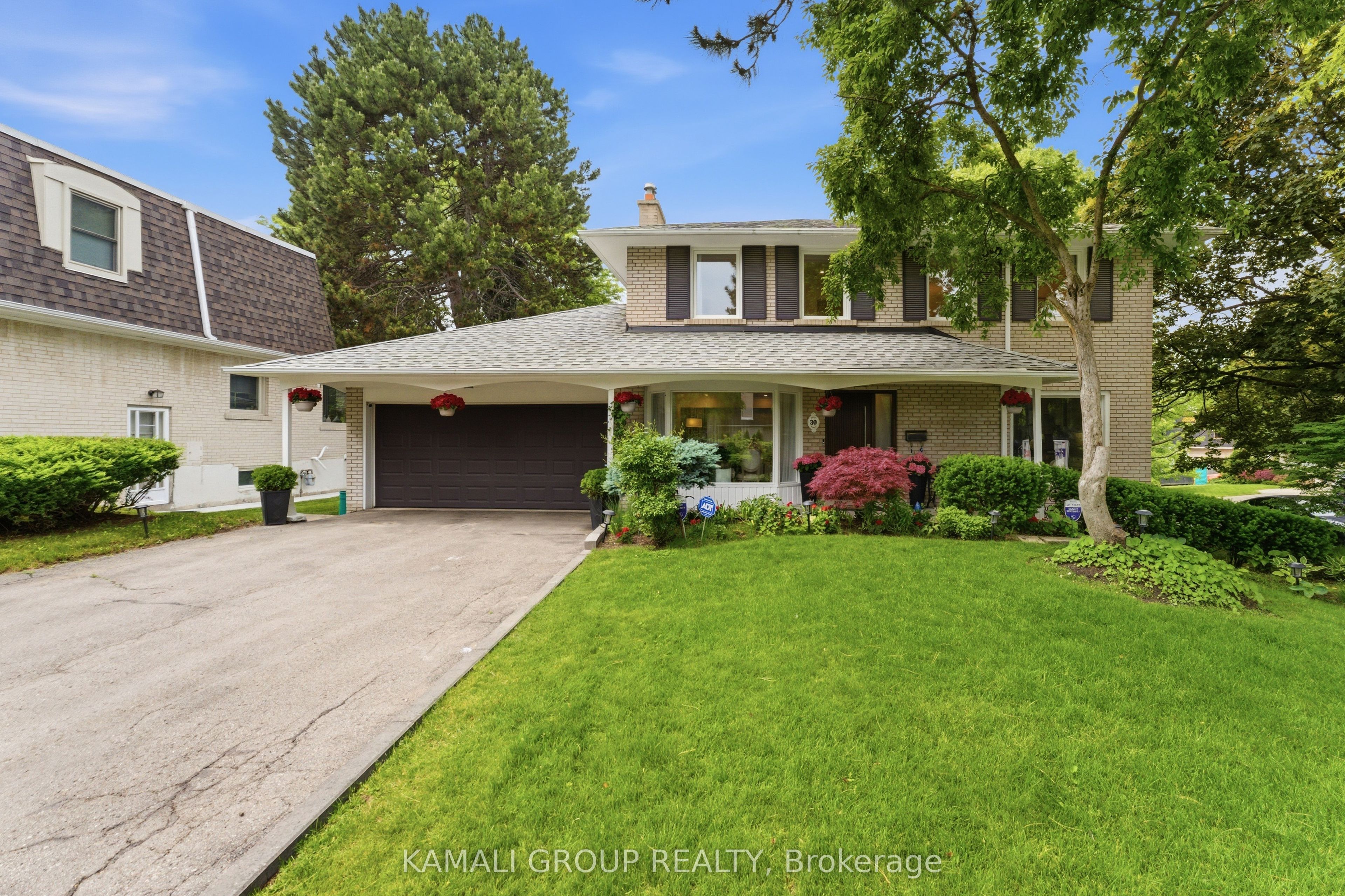 30 Blue Ridge Road, Toronto, ON M2K 1R7 photo 2