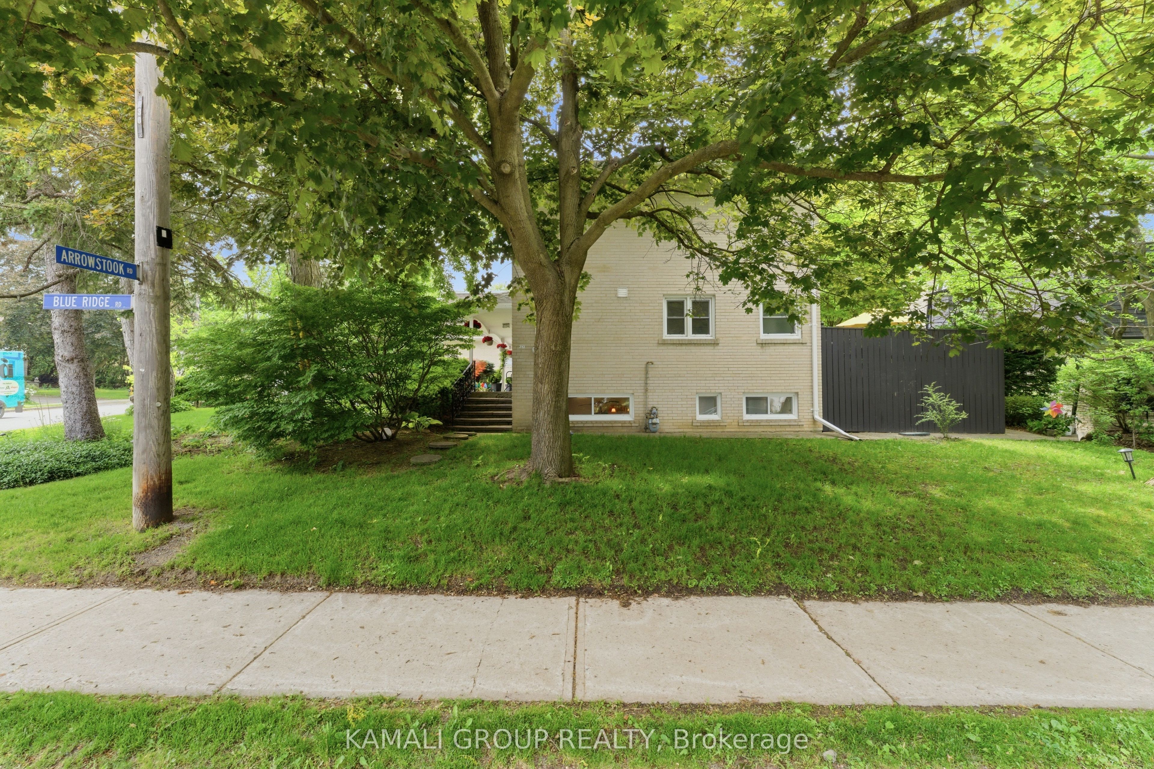 30 Blue Ridge Road, Toronto, ON M2K 1R7 photo 3