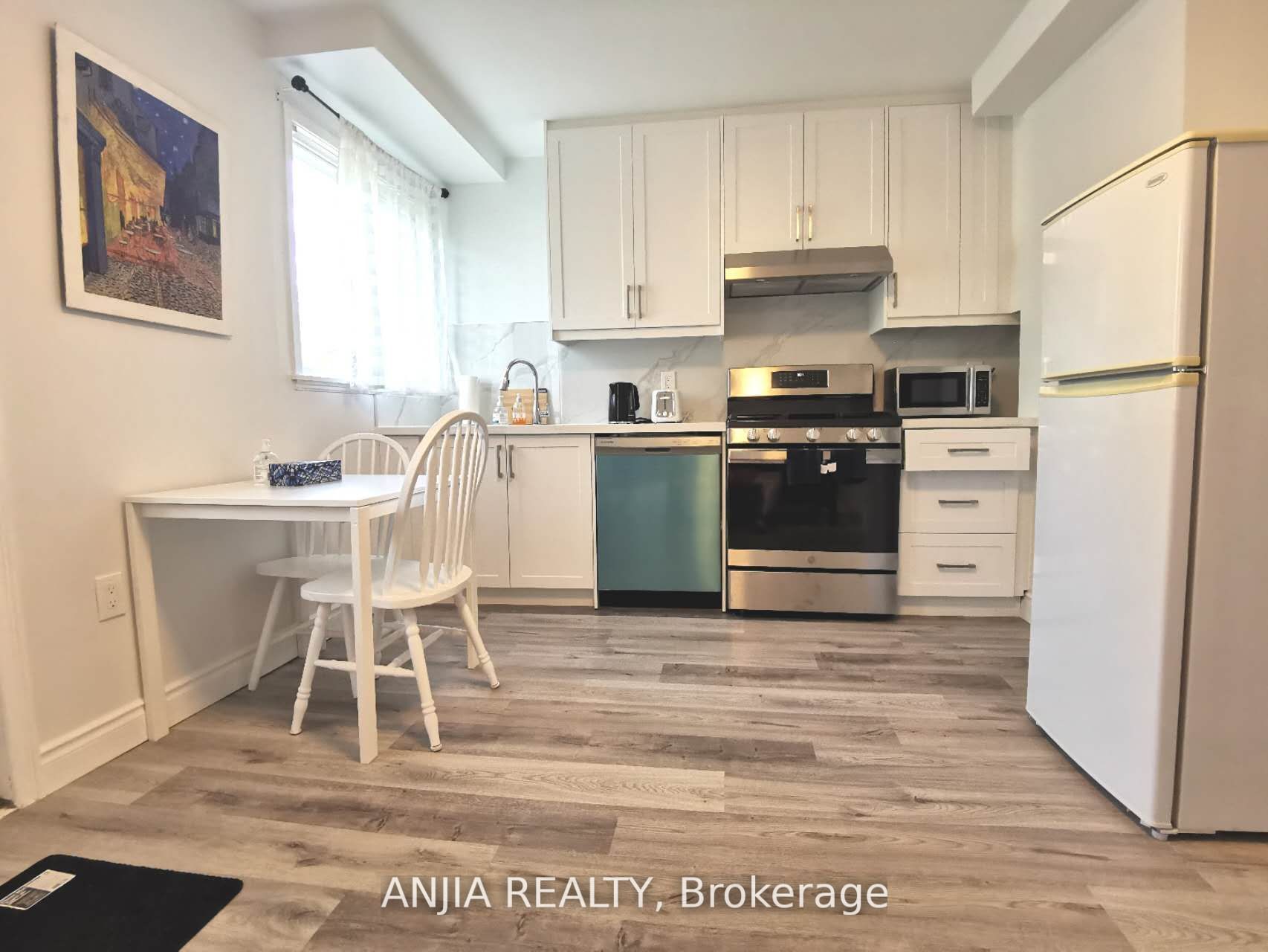 256 Homewood Avenue 1, Toronto, ON M2R 2N3 photo 2