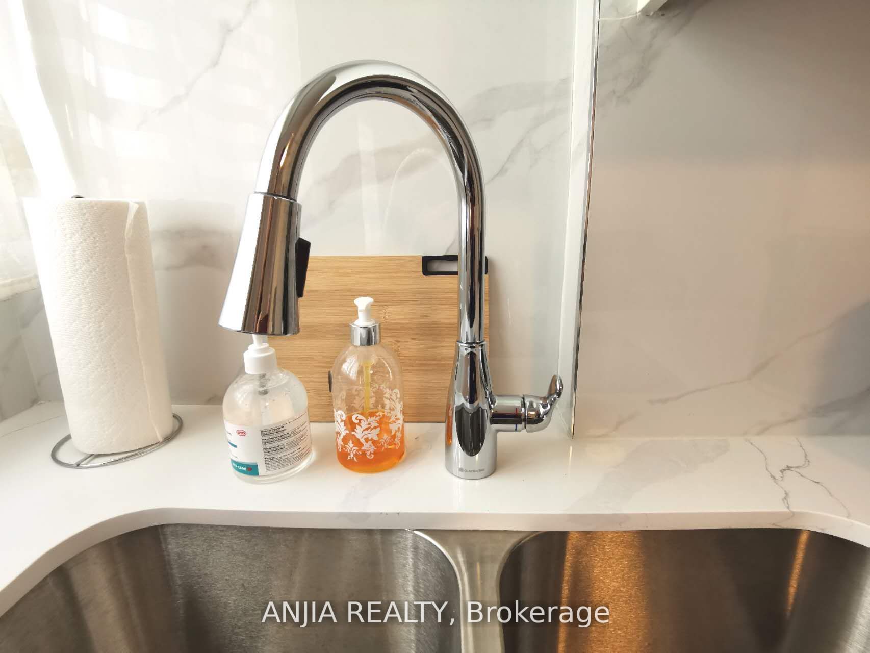 256 Homewood Avenue 1, Toronto, ON M2R 2N3 photo 5