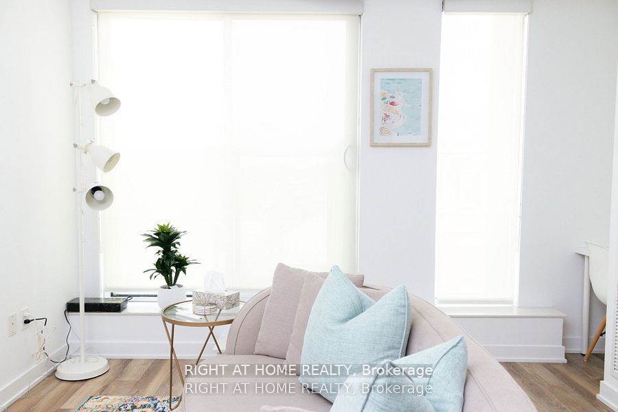 106 Dovercourt Road 515, Toronto, ON M6J 0G4 photo 4