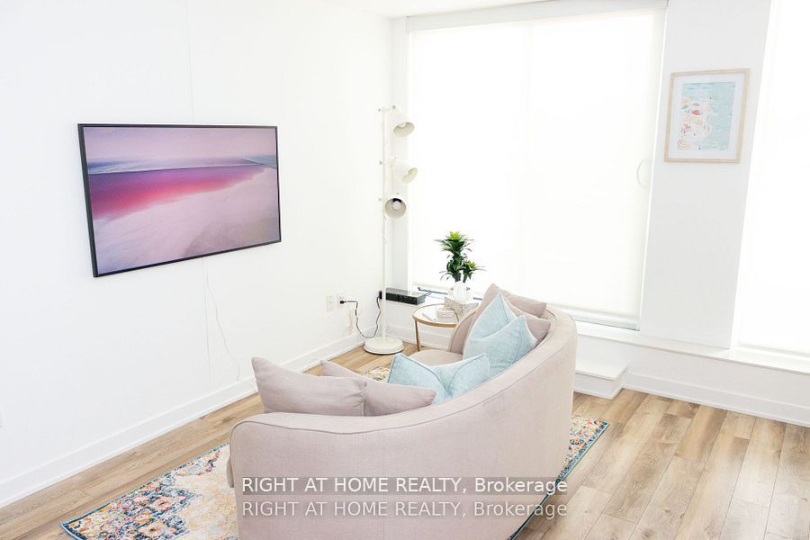 106 Dovercourt Road 515, Toronto, ON M6J 0G4 photo 5