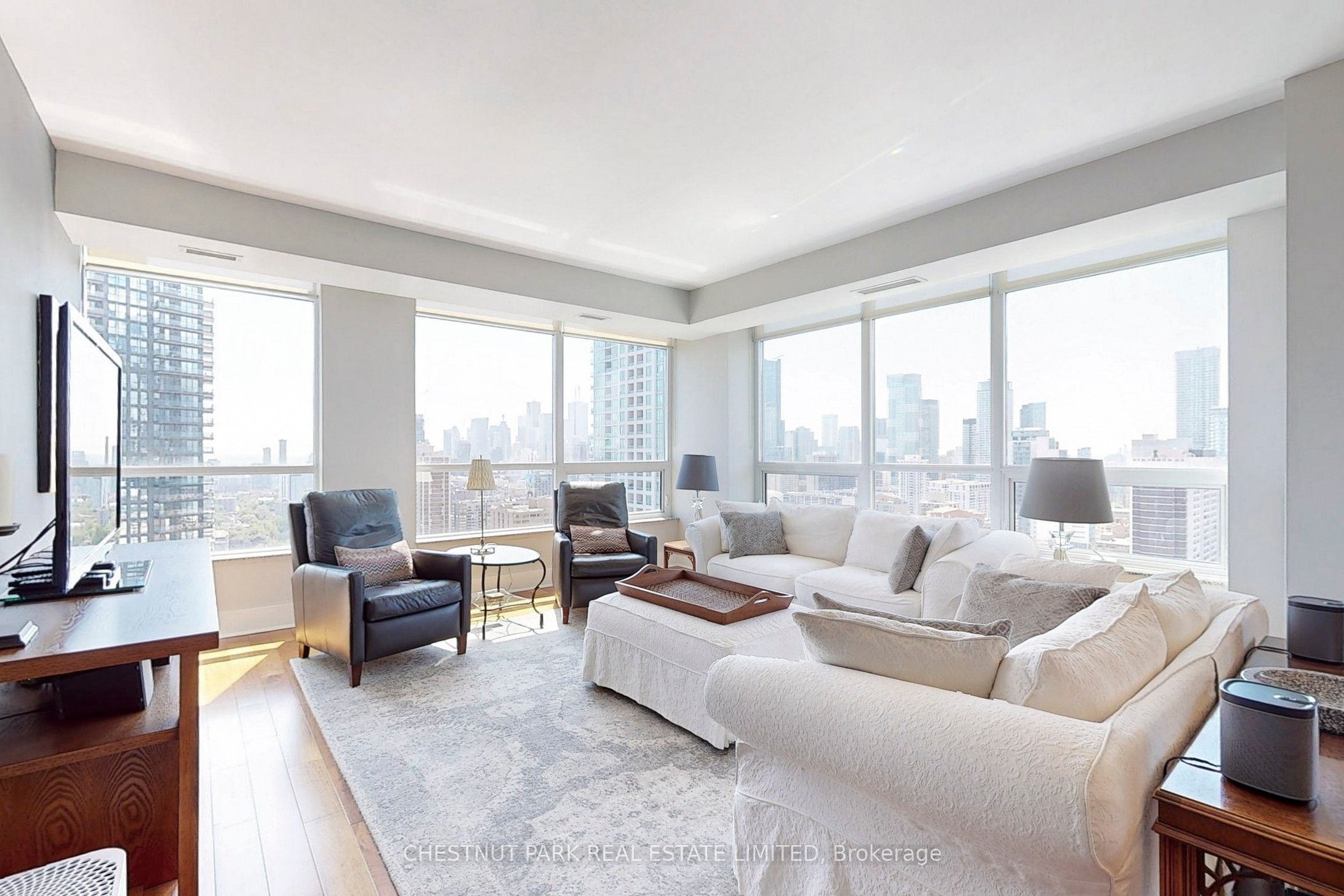 500 Sherbourne Street 2506, Toronto, ON M4X 1L1