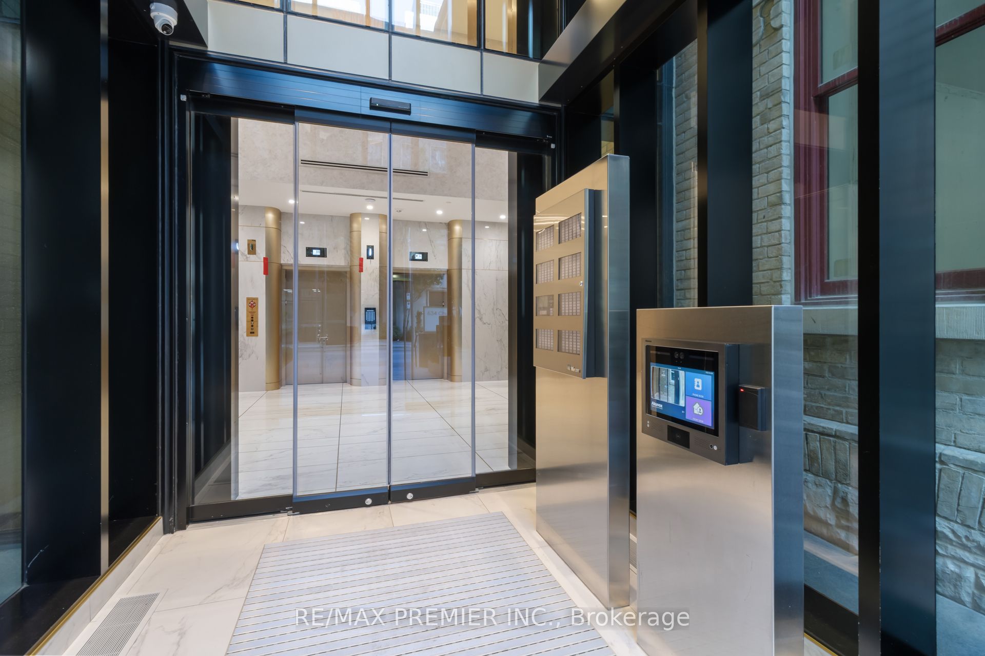 634 Church Street 3807, Toronto, ON M4Y 0G9 photo 3