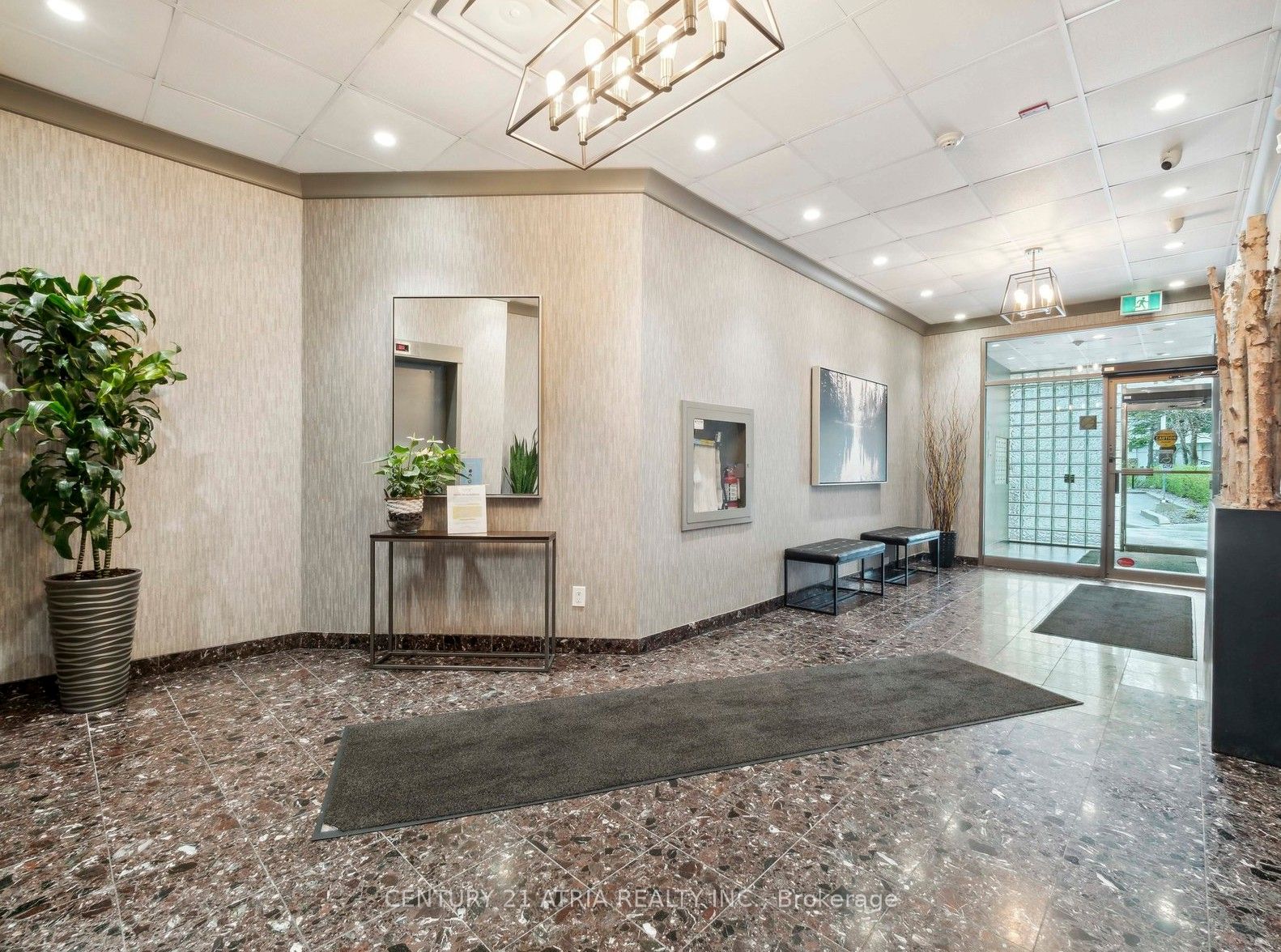 897 Sheppard Avenue 310, Toronto, ON M3H 2T4 photo 2