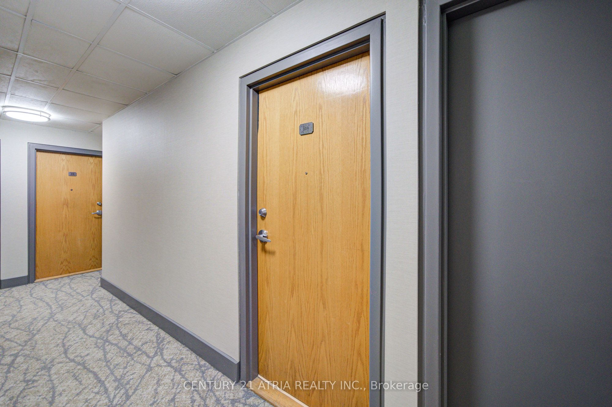 897 Sheppard Avenue 310, Toronto, ON M3H 2T4 photo 4