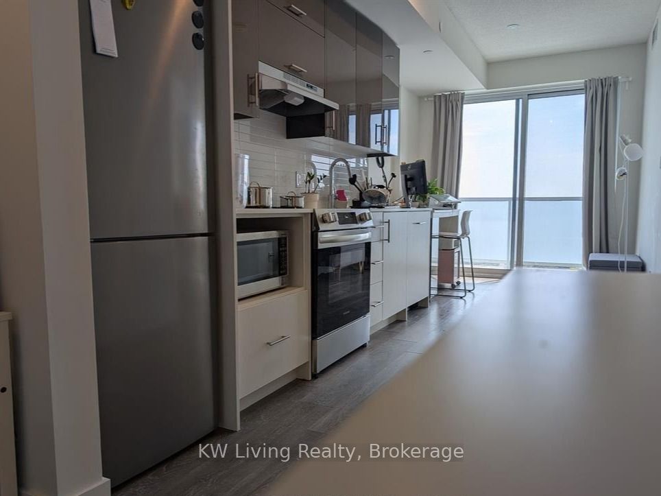 188 Fairview Mall Drive 2309, Toronto, ON M2J 0H7 photo 3