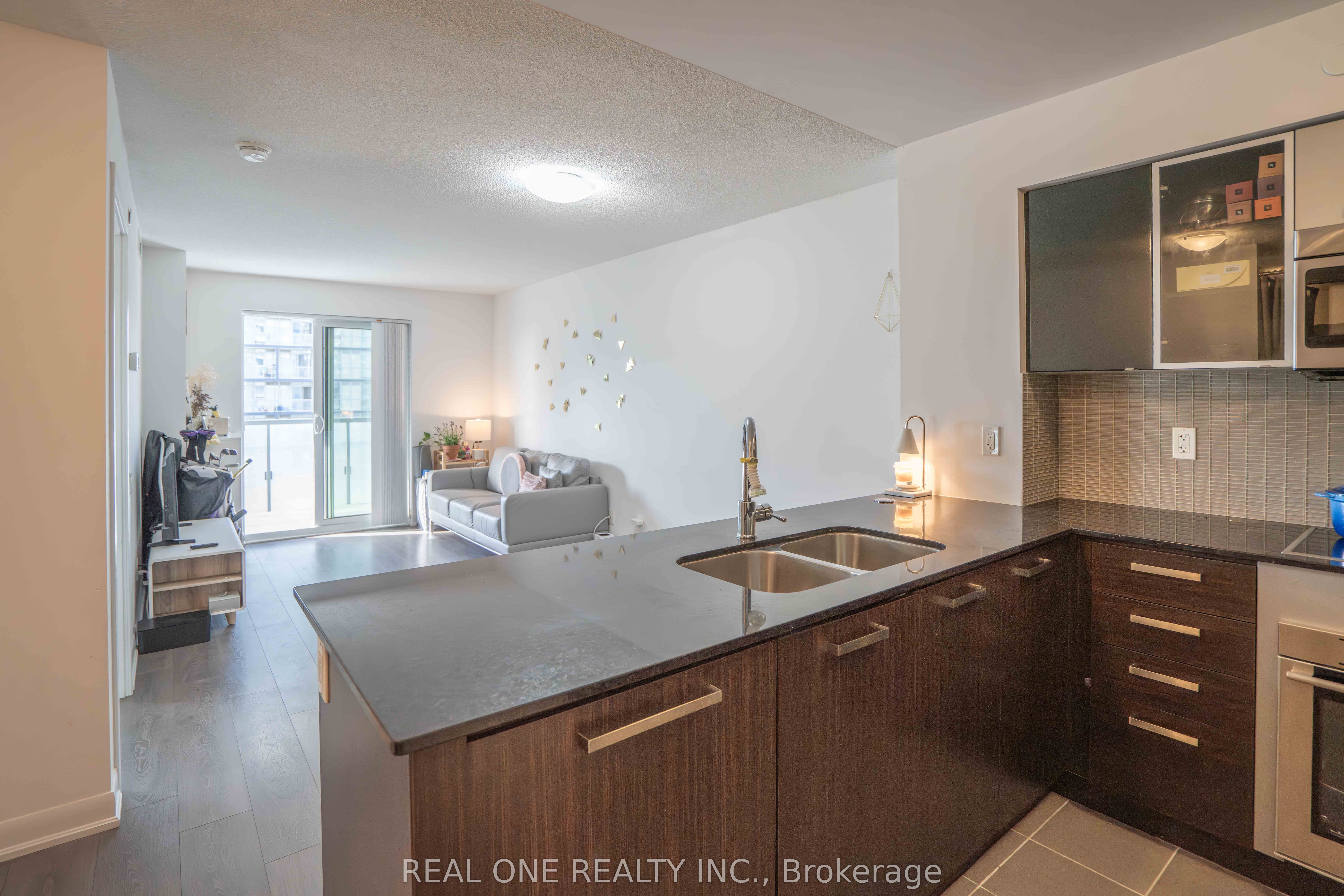 5168 Yonge Street 1107, Toronto, ON M2N 5P6 photo 5