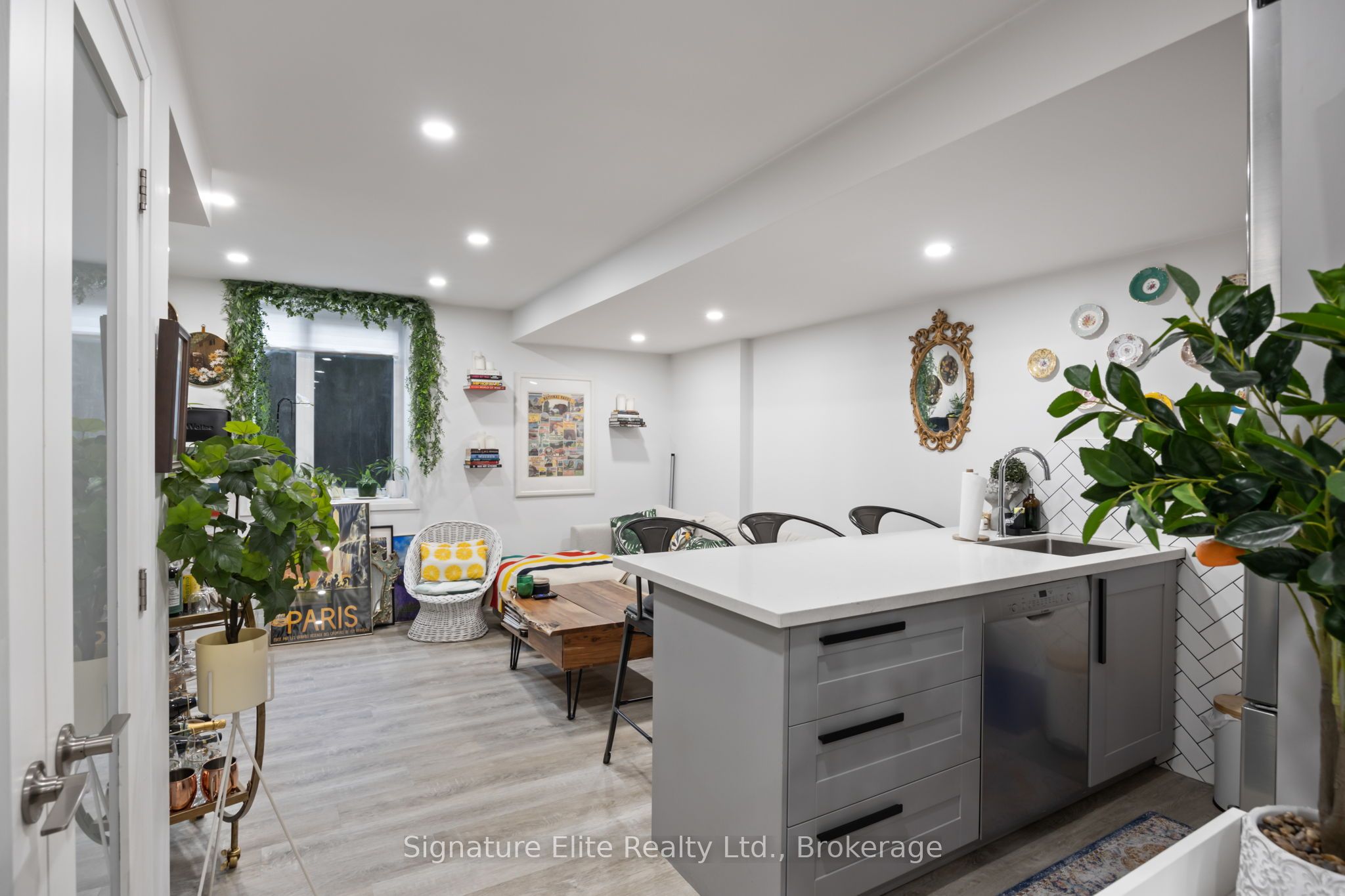 157 Dovercourt Road Bsmt, Toronto, ON M6J 3C6 photo 2