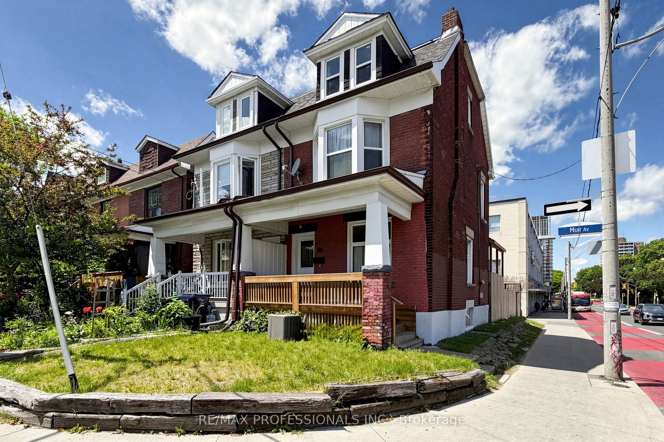2 Muir Avenue, Toronto, ON M6H 1E8 photo 2