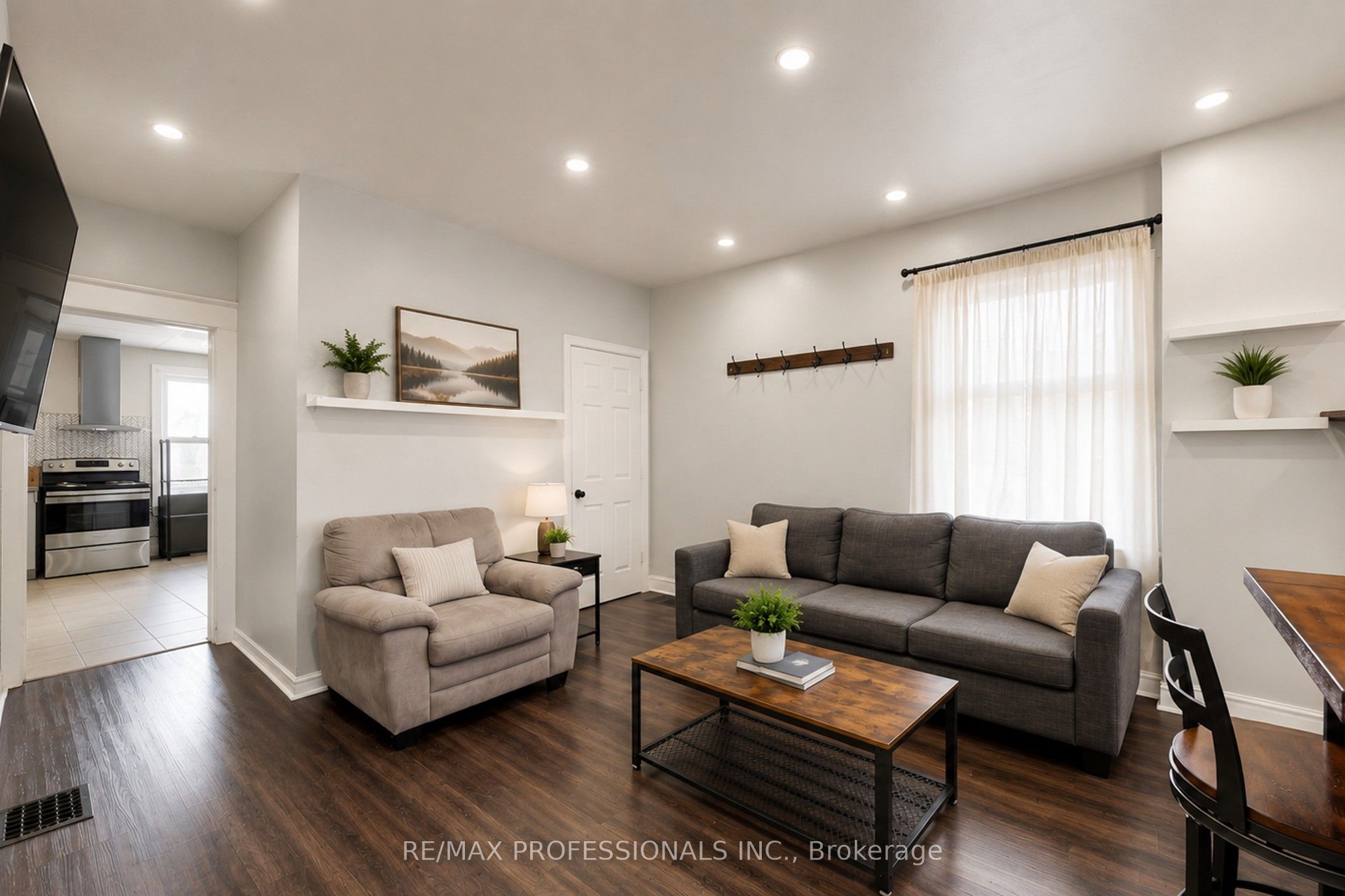 2 Muir Avenue, Toronto, ON M6H 1E8 photo 5
